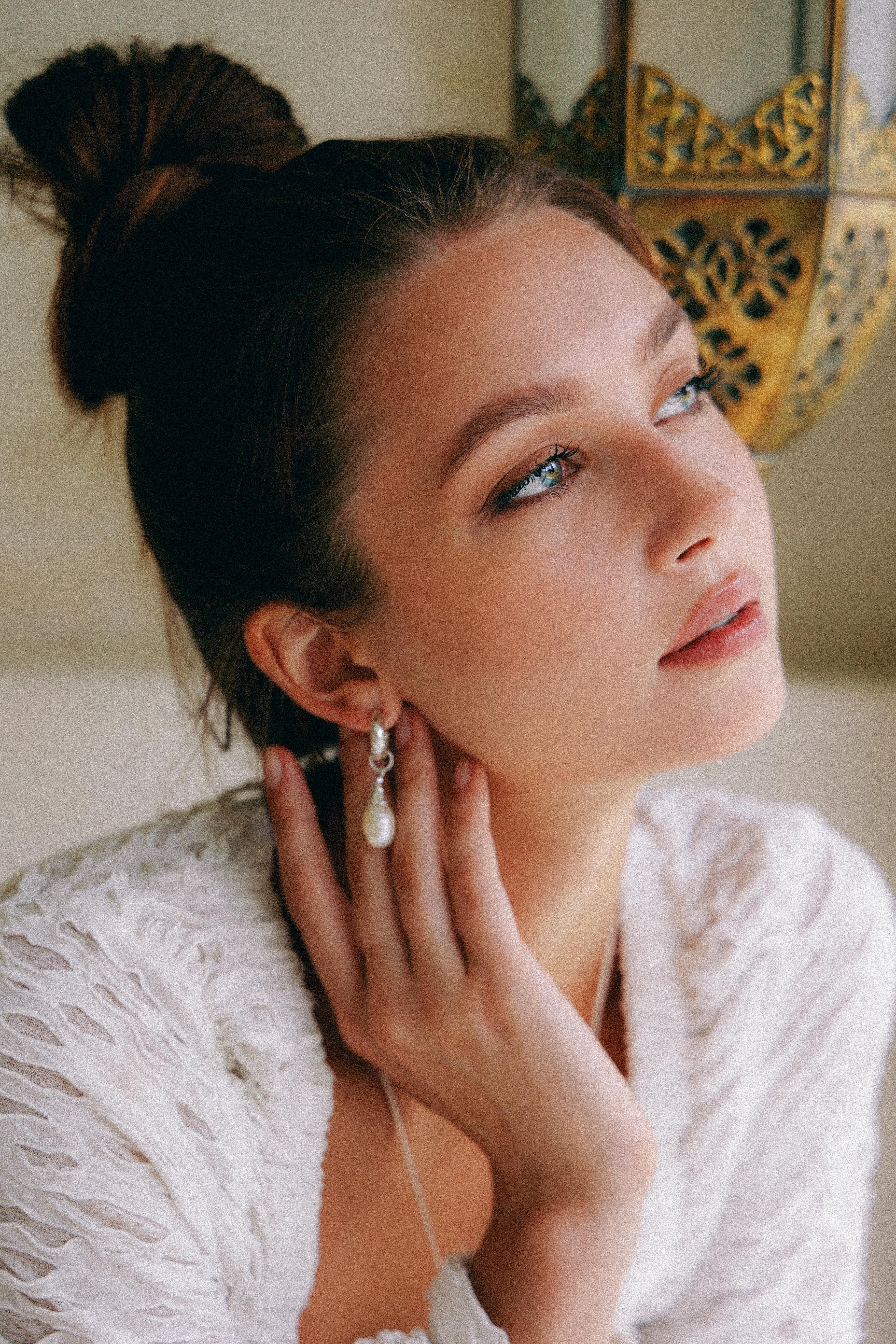 AROS HOOPS MADRE PERLA DE PLATA