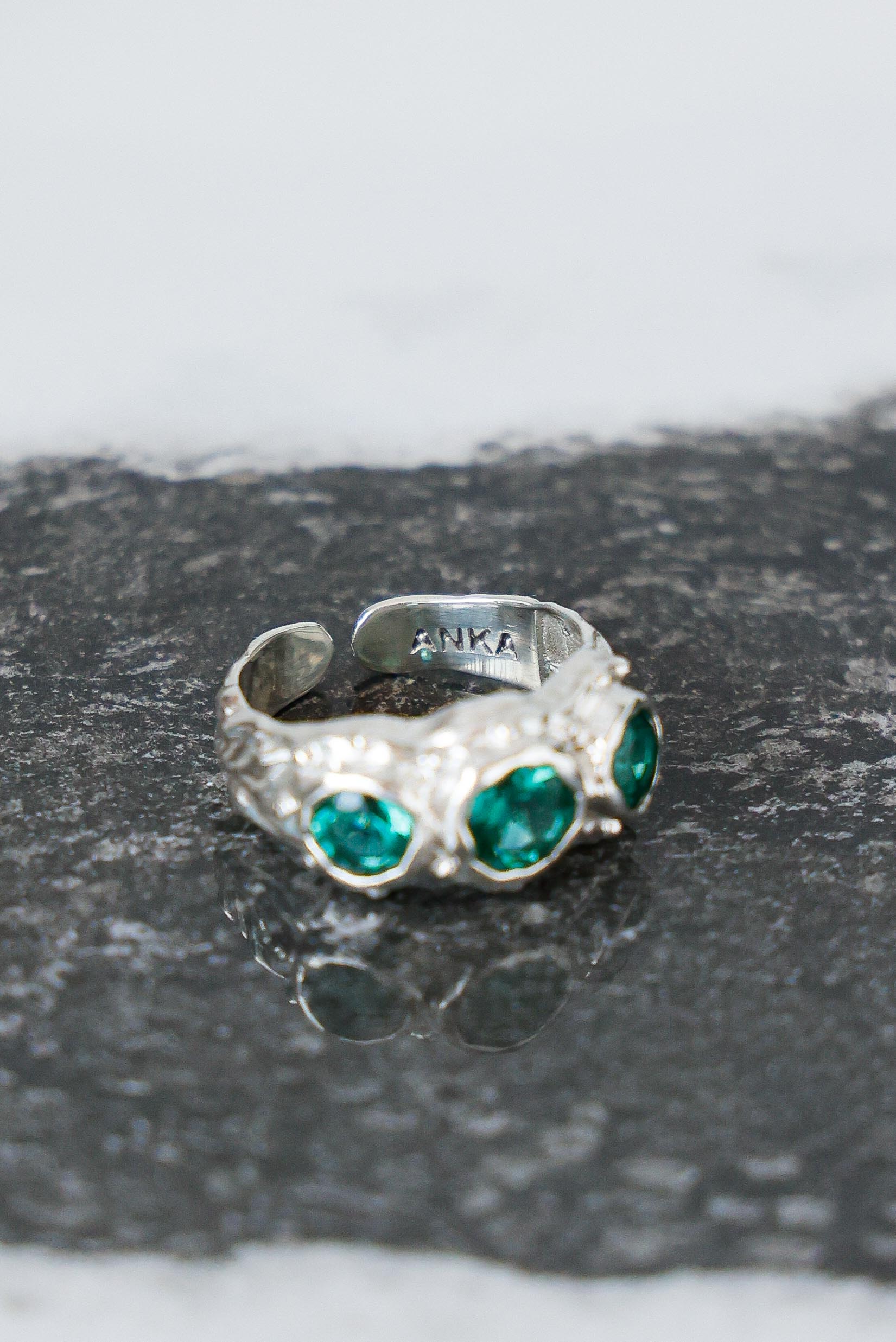 ANILLO SOLENE DE PLATA Y CUARZOS VERDES