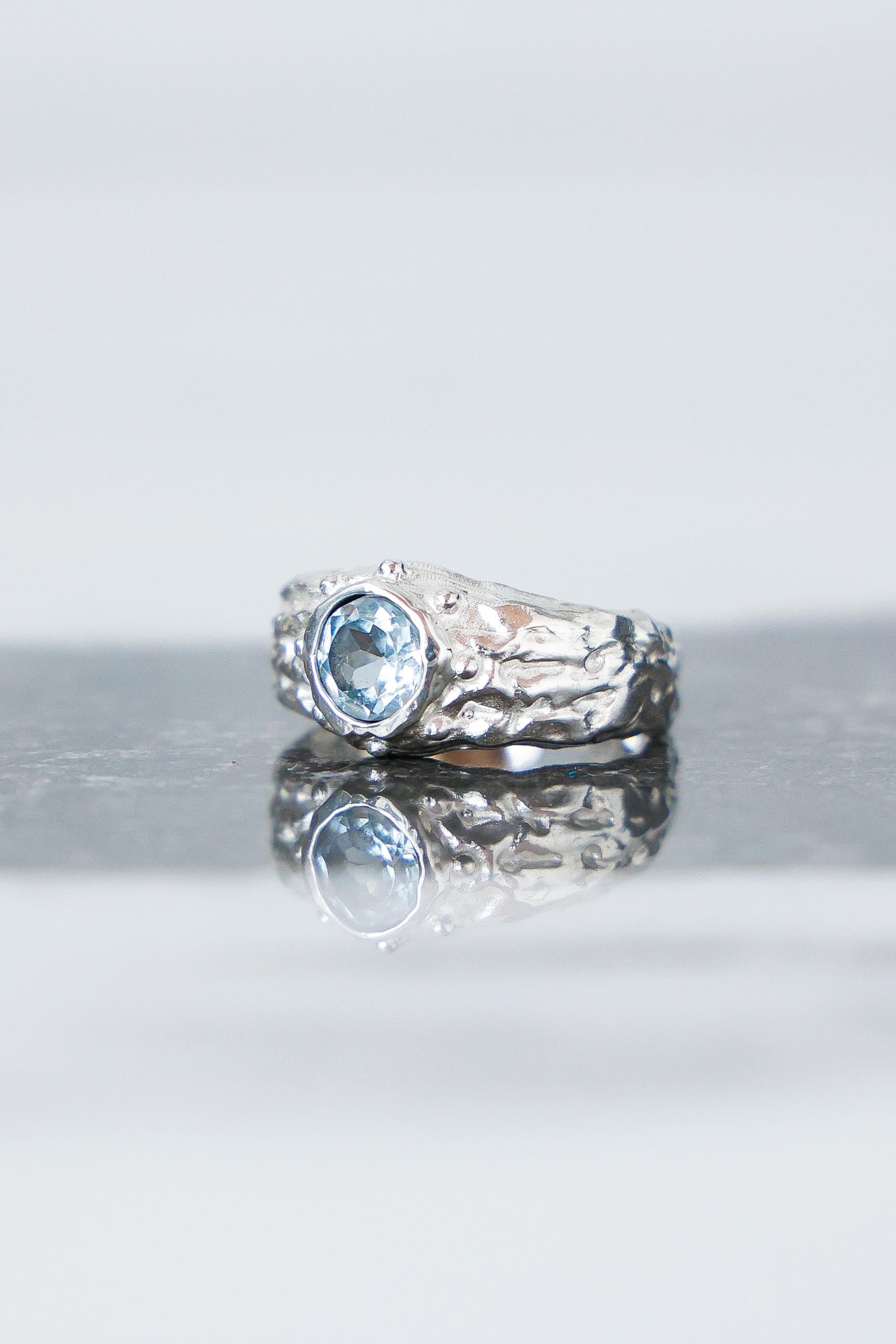 ANILLO SELES DE PLATA Y TOPACIO CELESTE