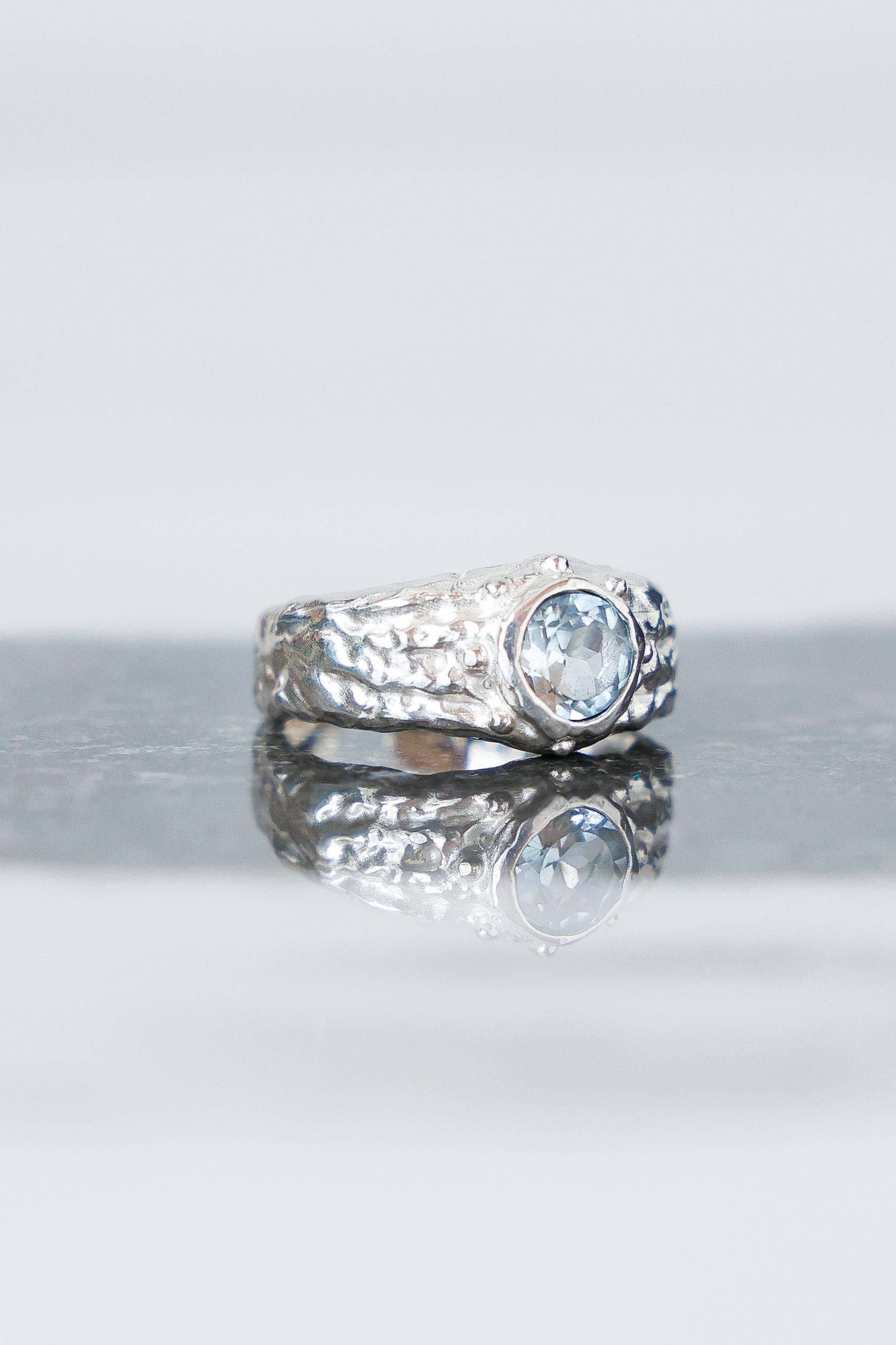 ANILLO SELES DE PLATA Y TOPACIO CELESTE