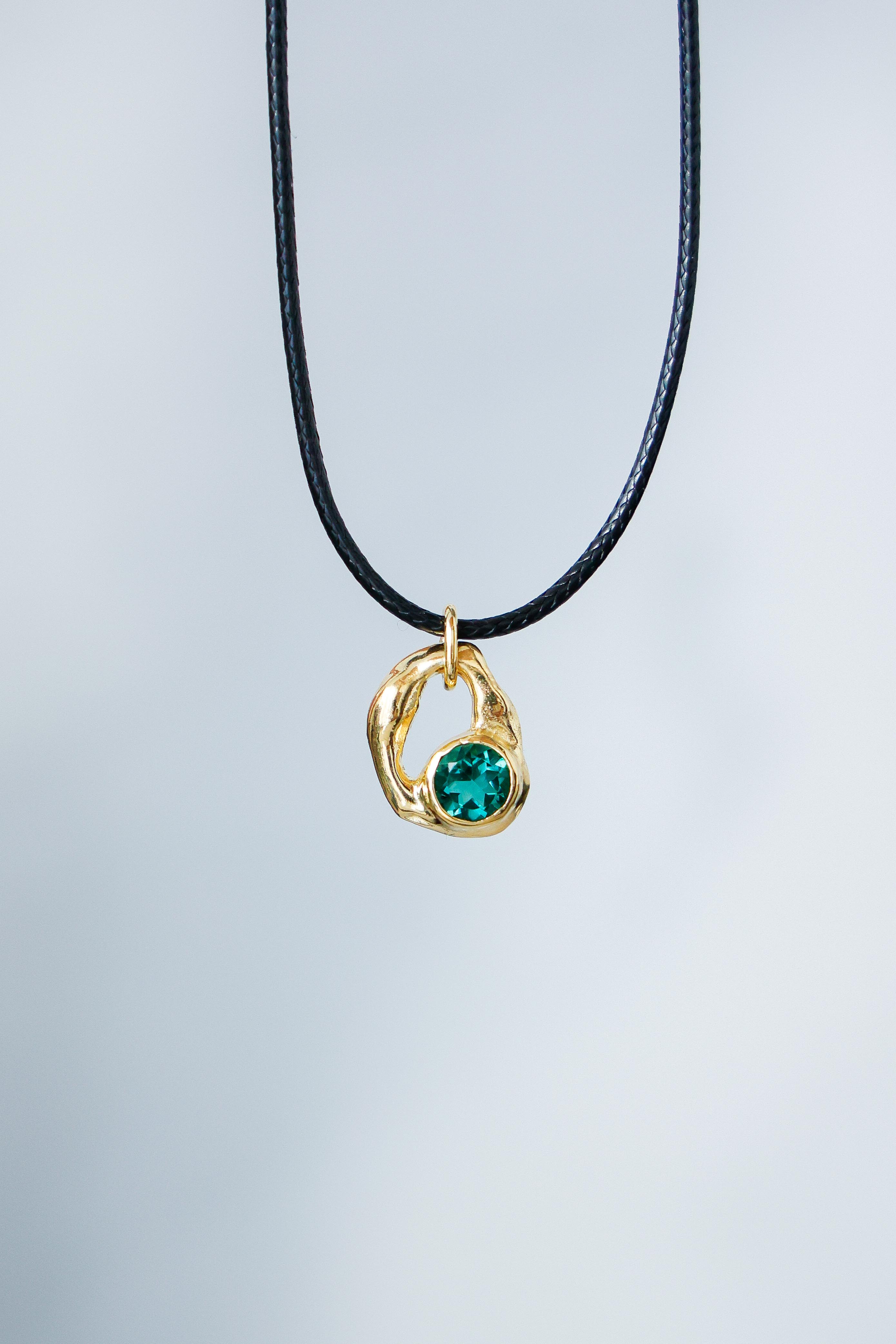 COLLAR SELES DE ORO Y CUARZO VERDE