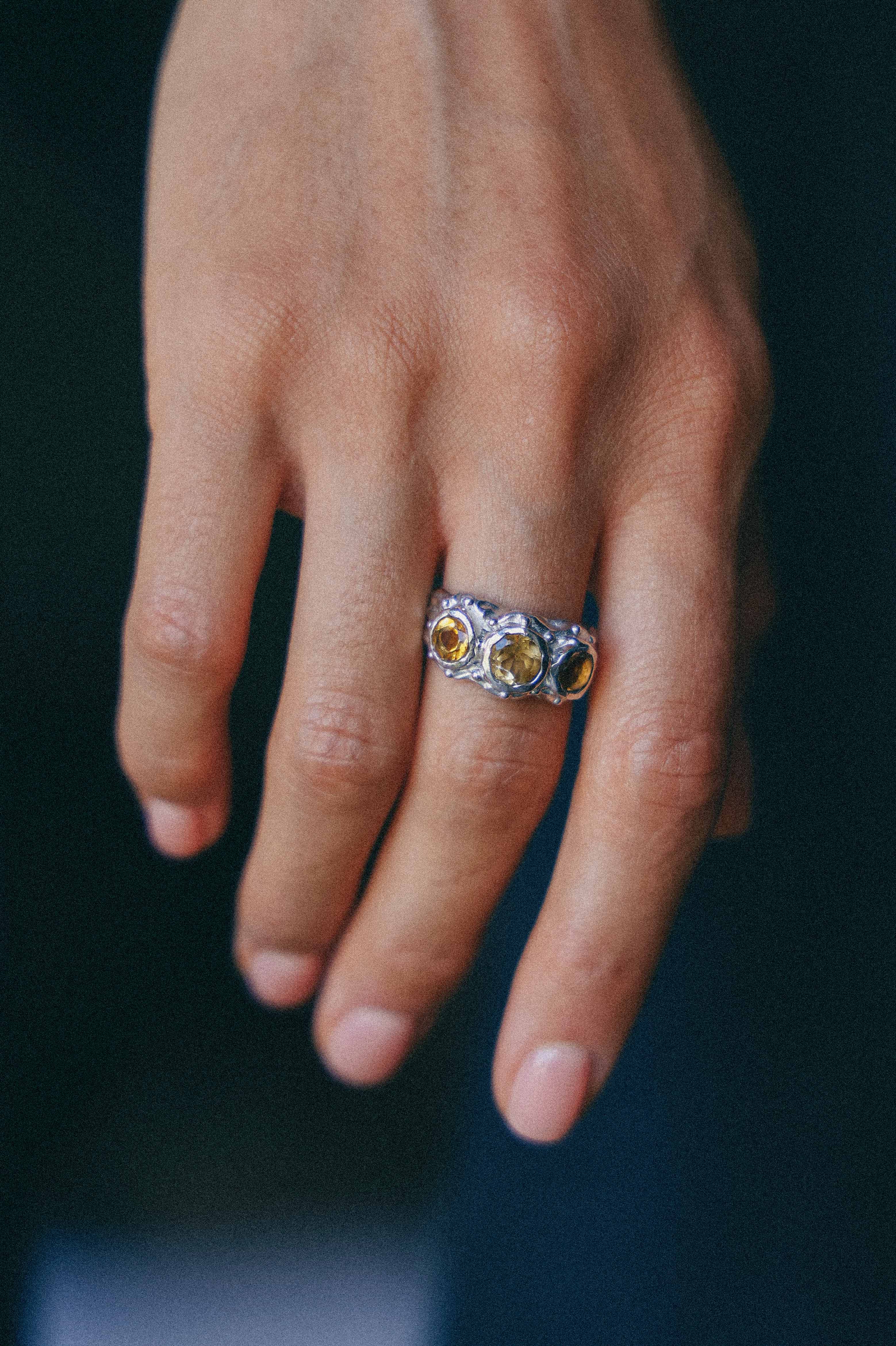 ANILLO SOLENE DE PLATA Y CITRINOS