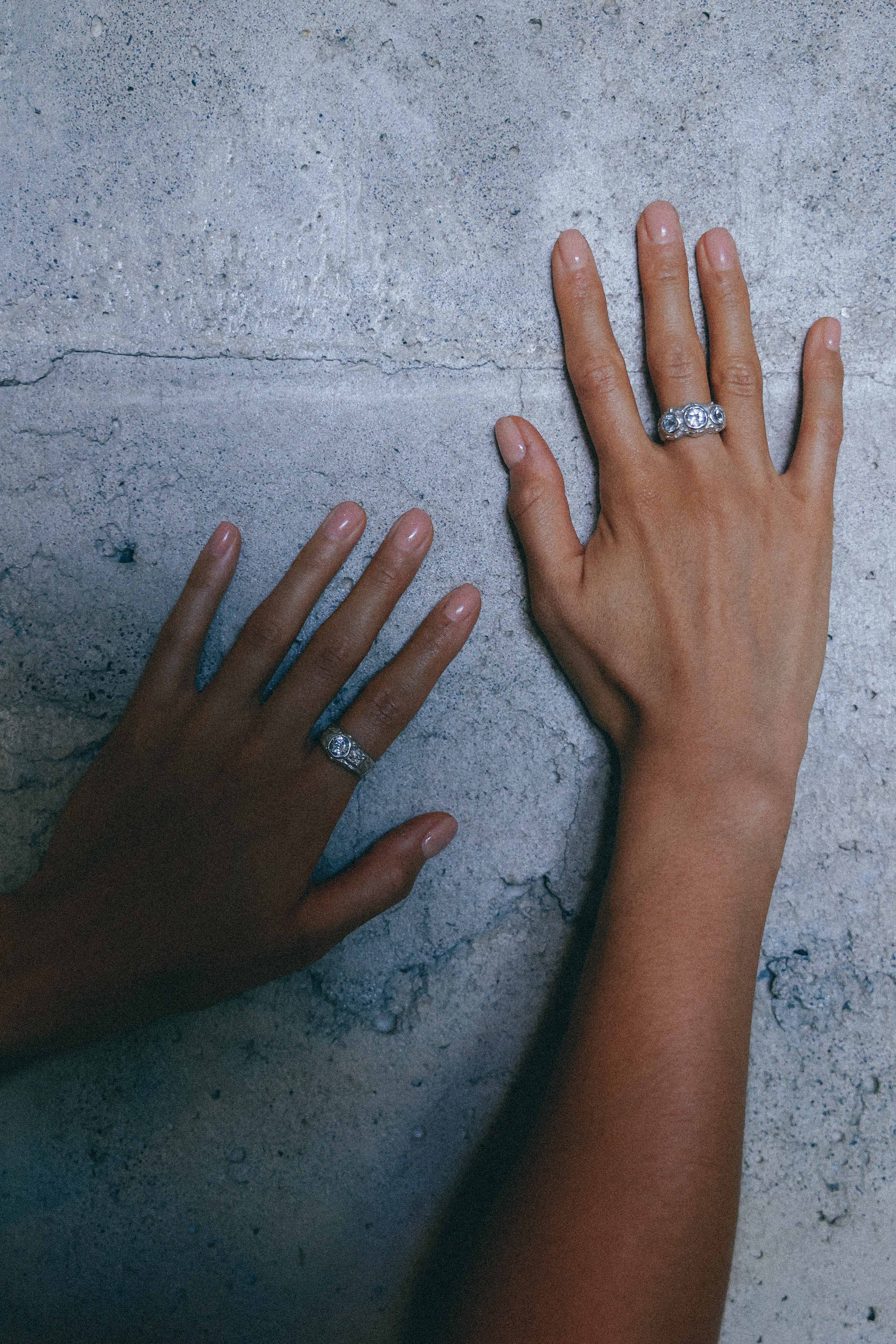 ANILLO SELES DE PLATA Y TOPACIO BLANCO