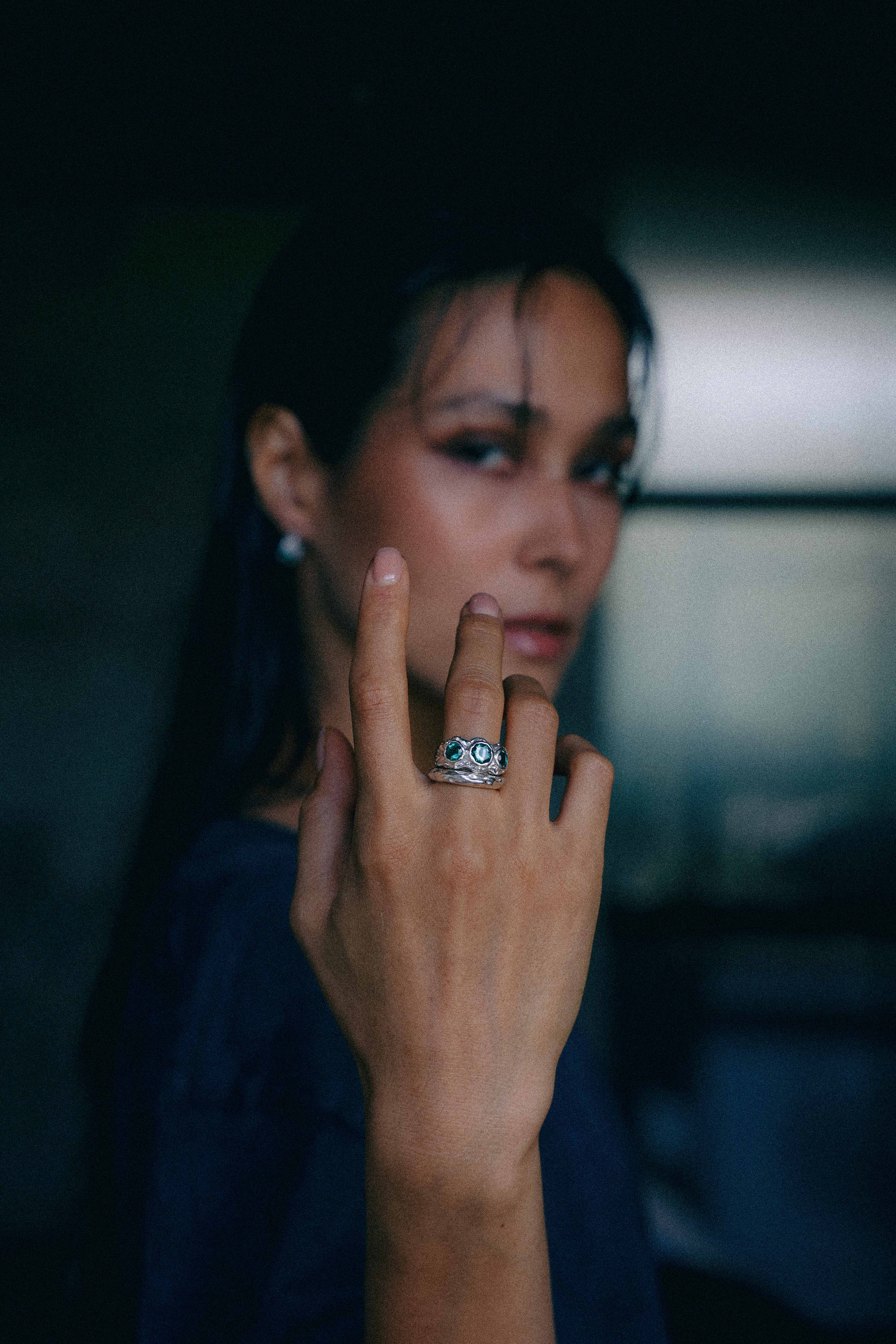 ANILLO SOLENE DE PLATA Y CUARZOS VERDES