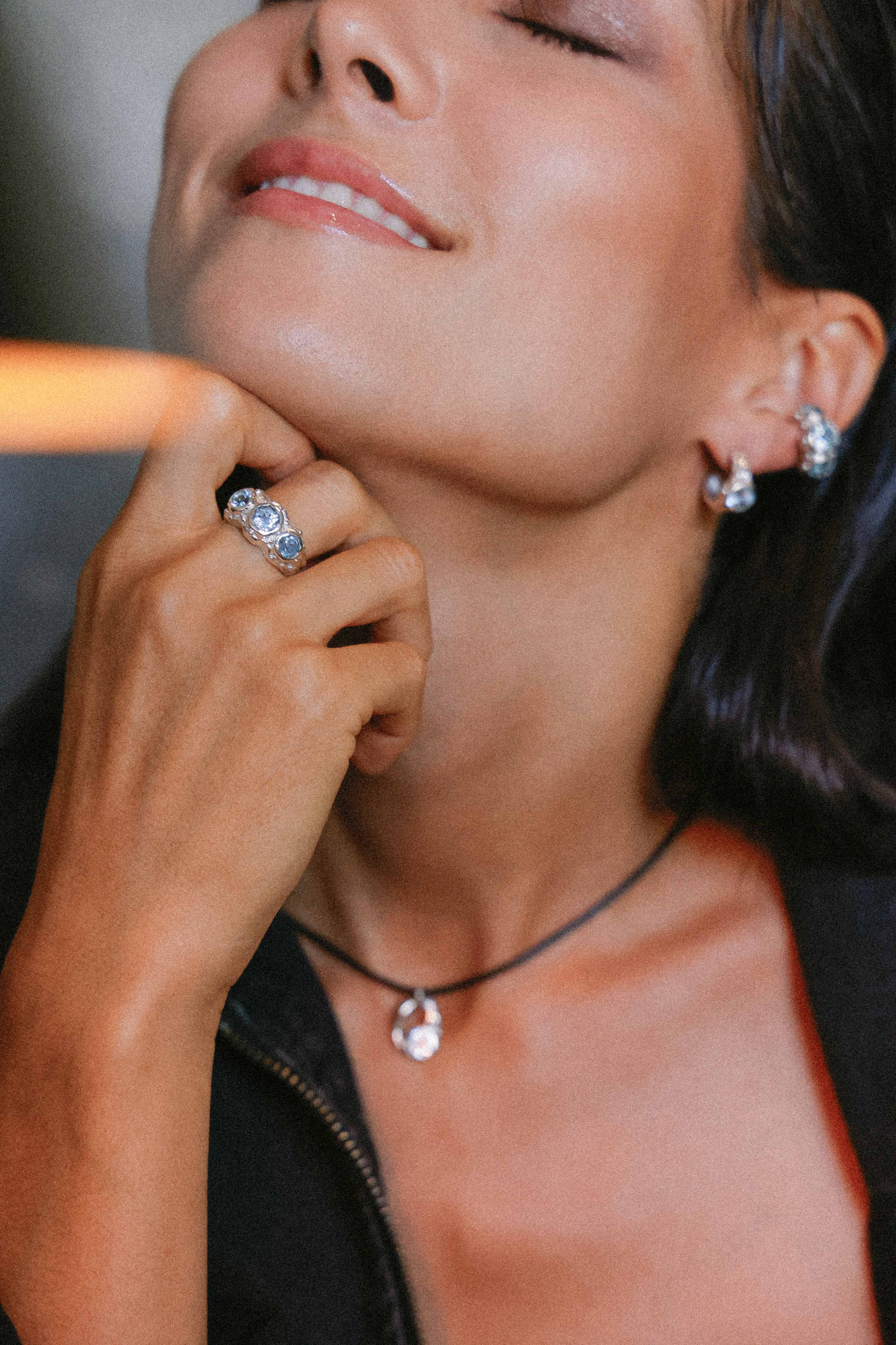 AROS SELES DE PLATA Y TOPACIO CELESTE