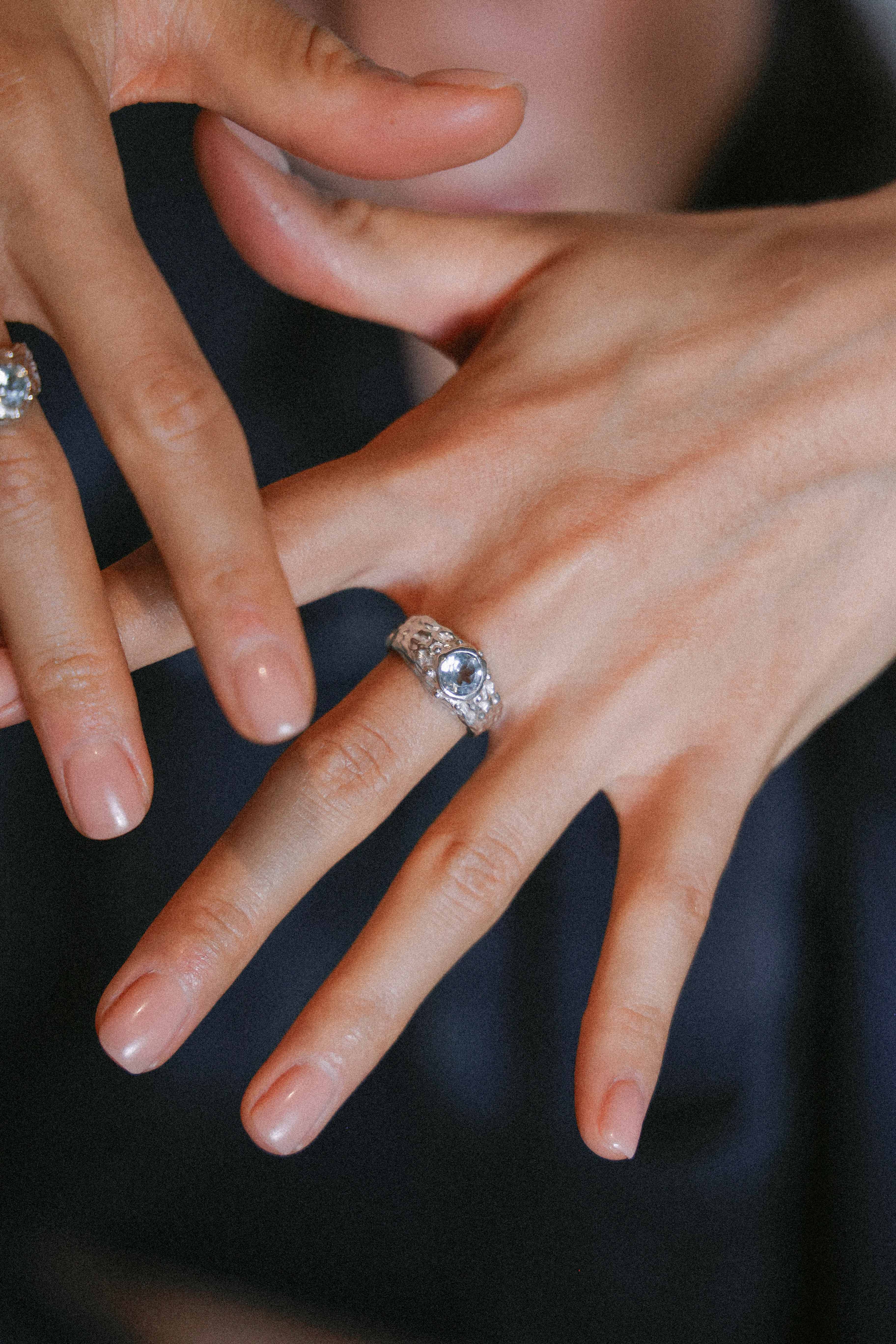 ANILLO SELES DE PLATA Y TOPACIO CELESTE