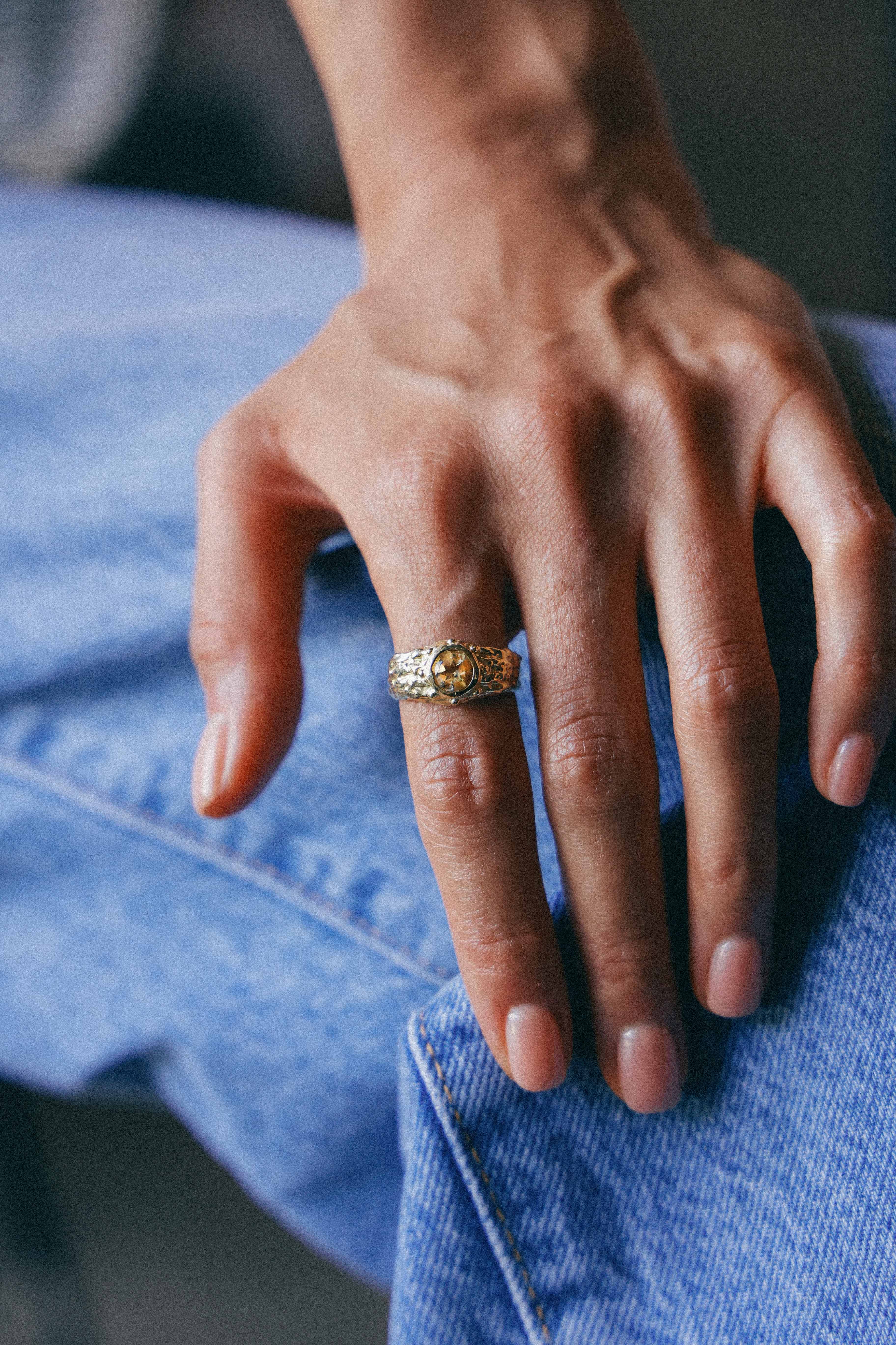 ANILLO SELES ORO Y CITRINO