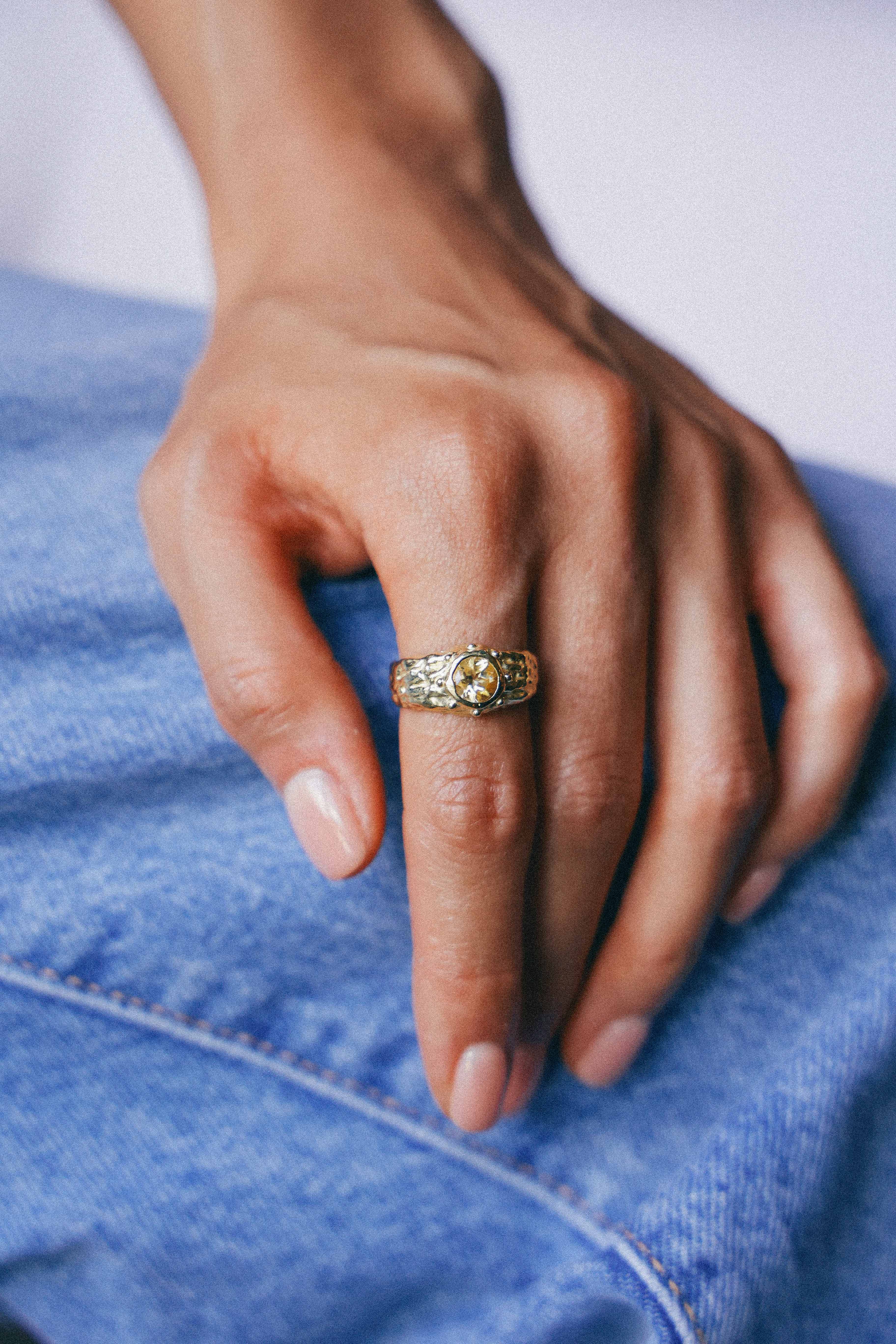 ANILLO SELES ORO Y CITRINO