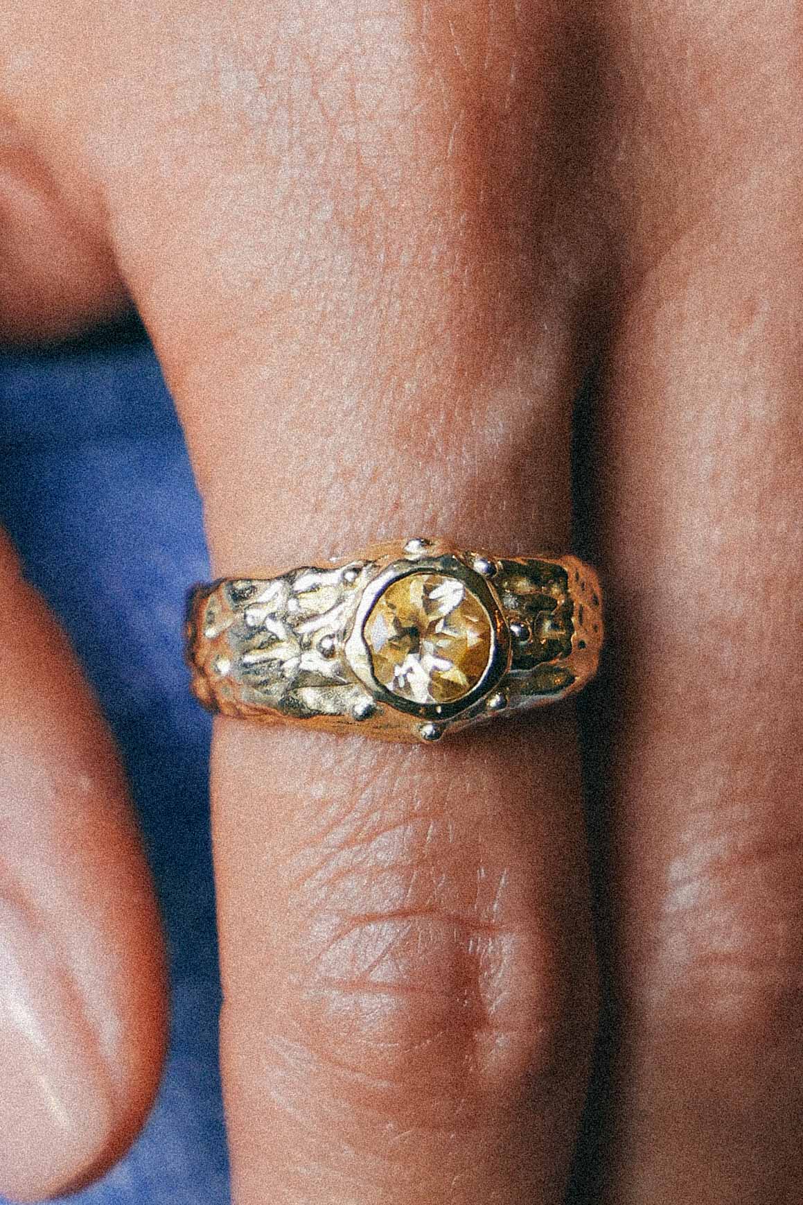ANILLO SELES ORO Y CITRINO