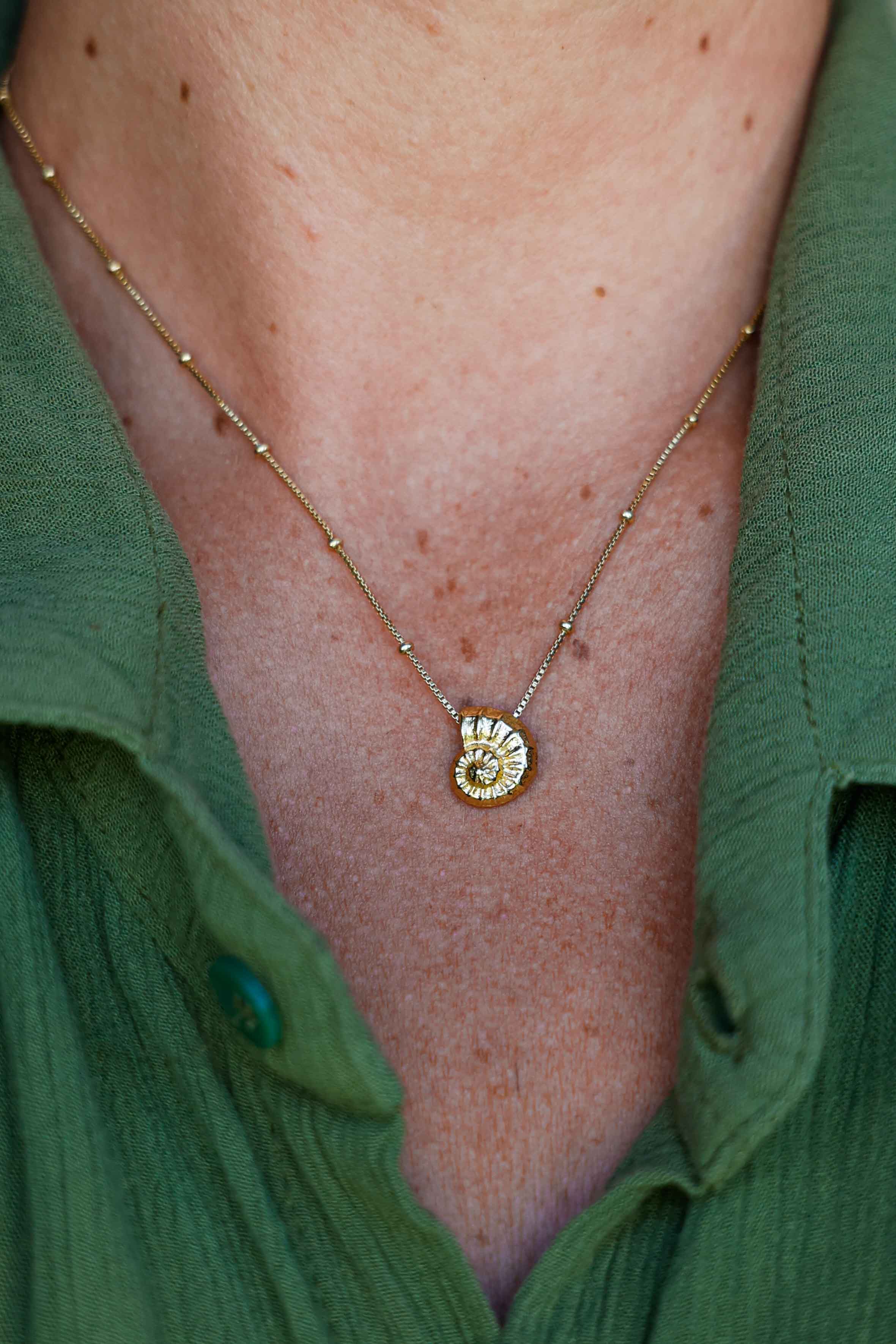 COLLAR CARACOLA GOLD