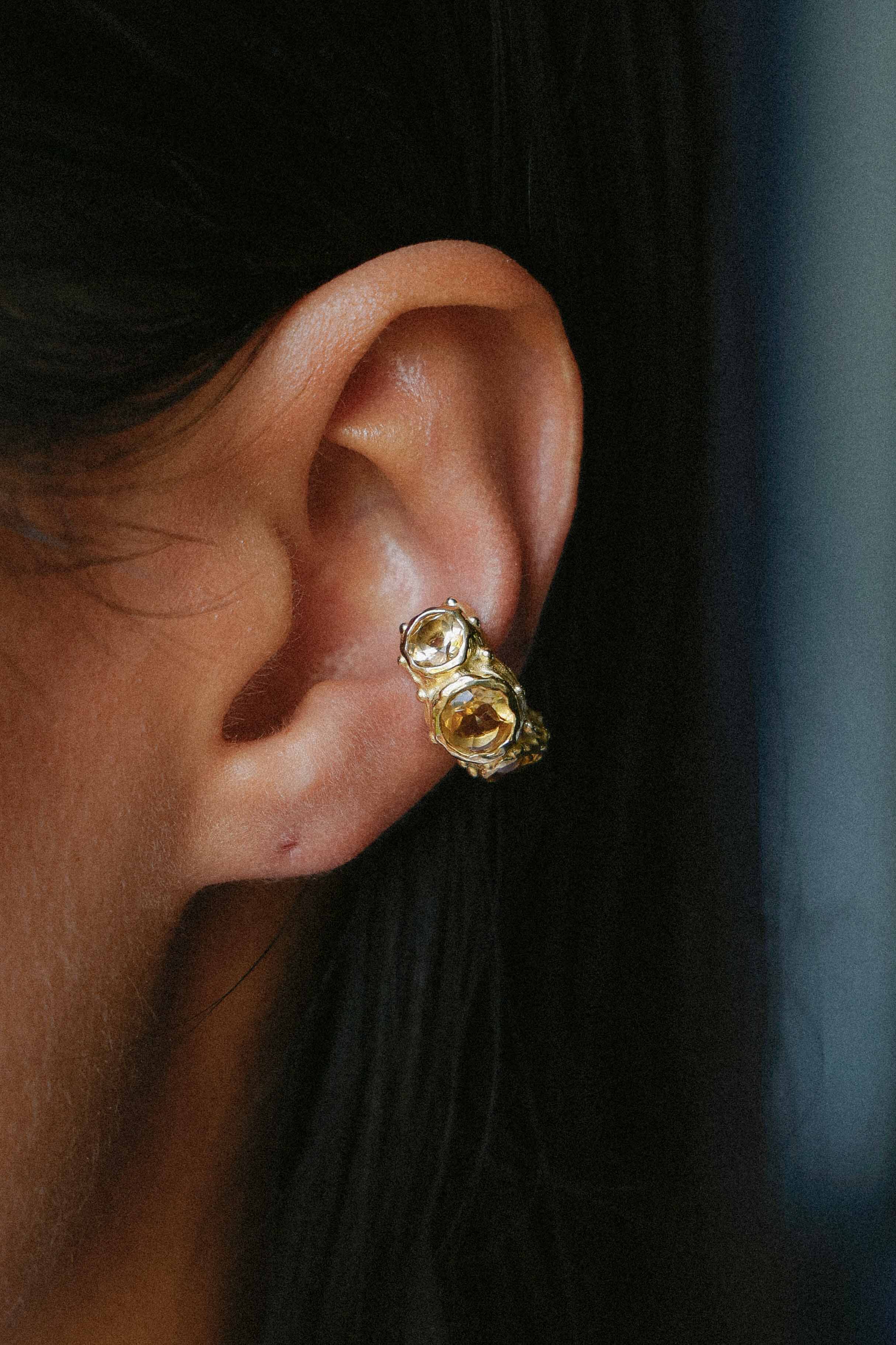 ARO EARCUFF SOLENE ORO Y CITRINO