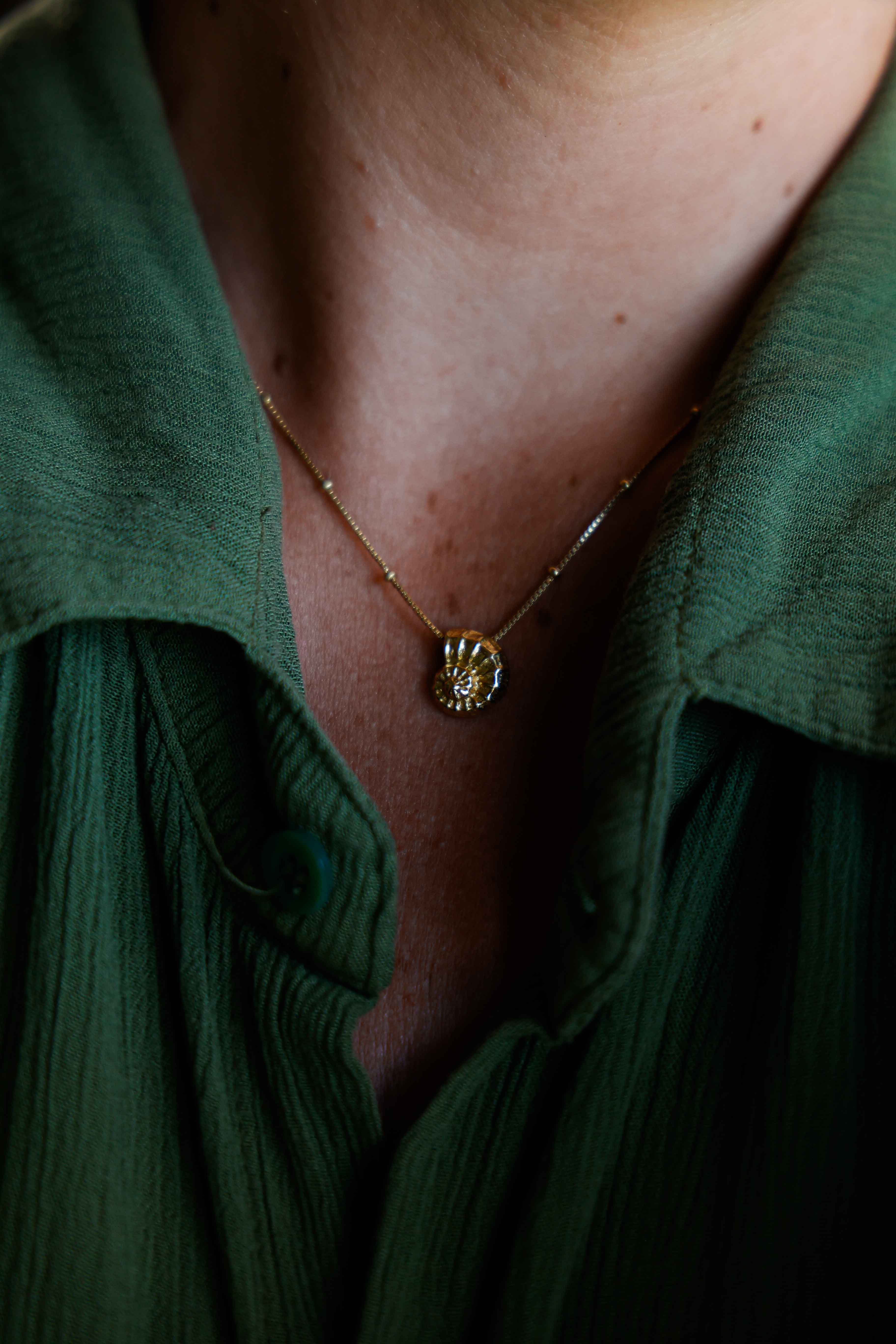 COLLAR CARACOLA GOLD