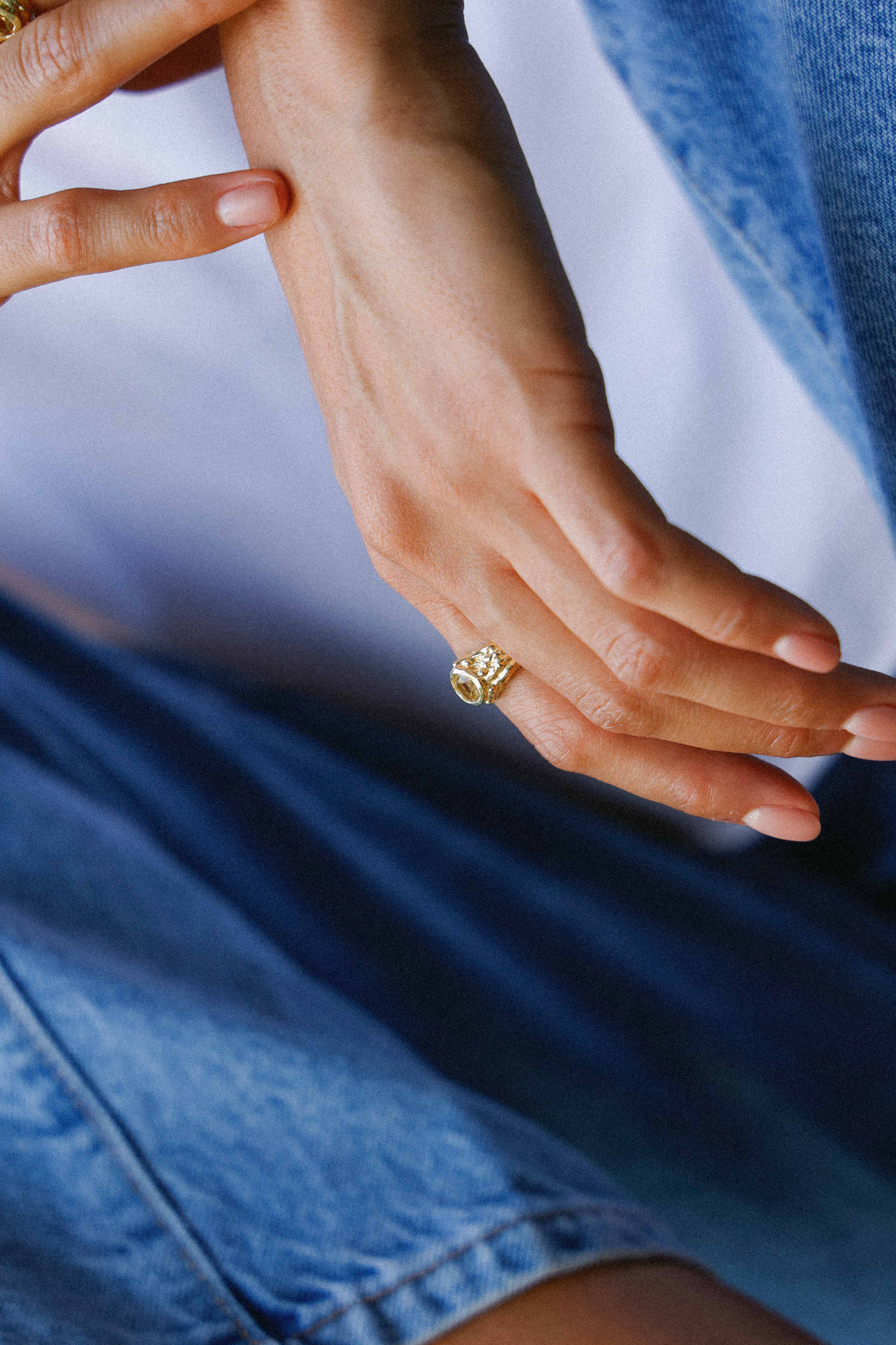 ANILLO SELES ORO Y CITRINO