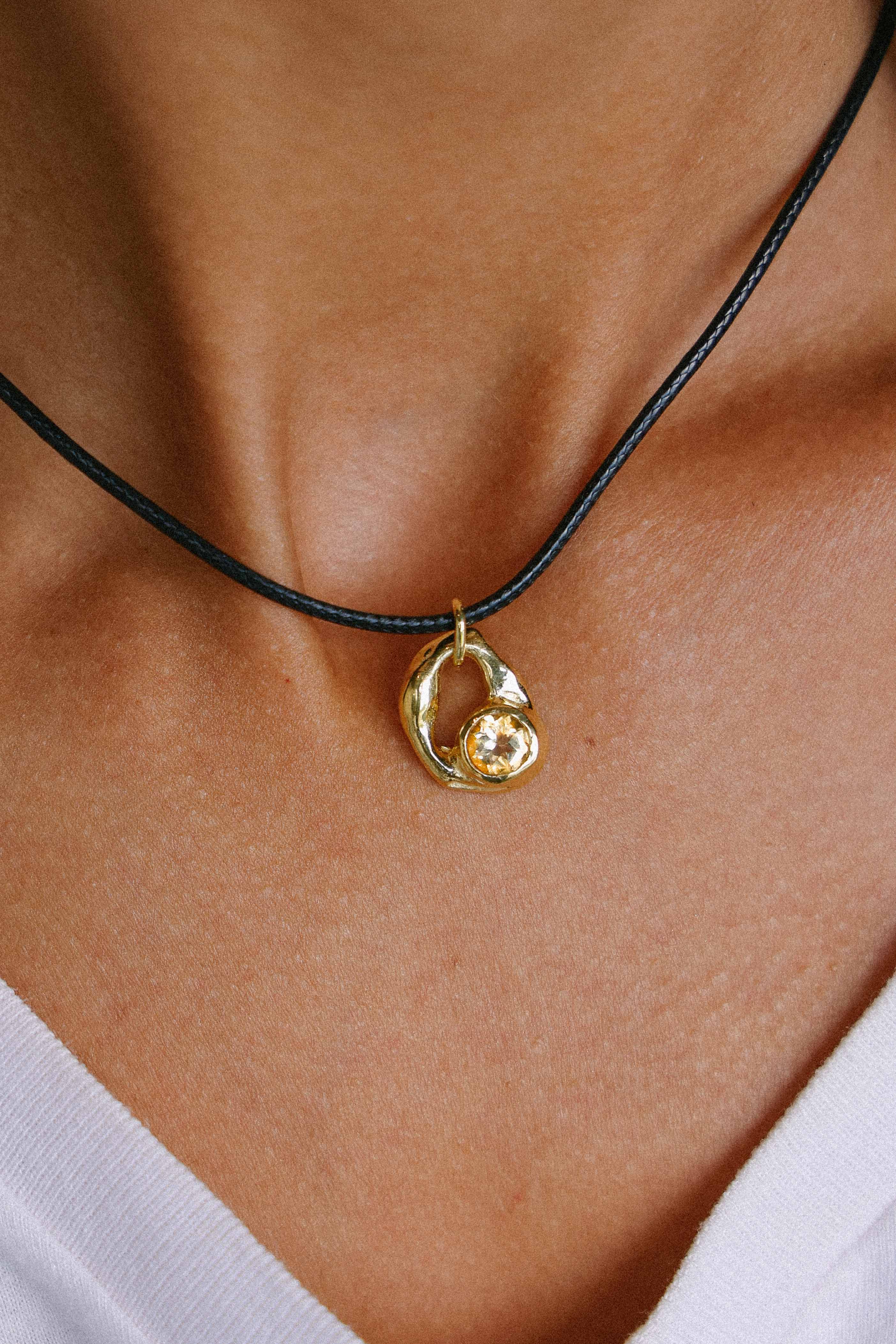 COLLAR SELES ORO Y CITRINO