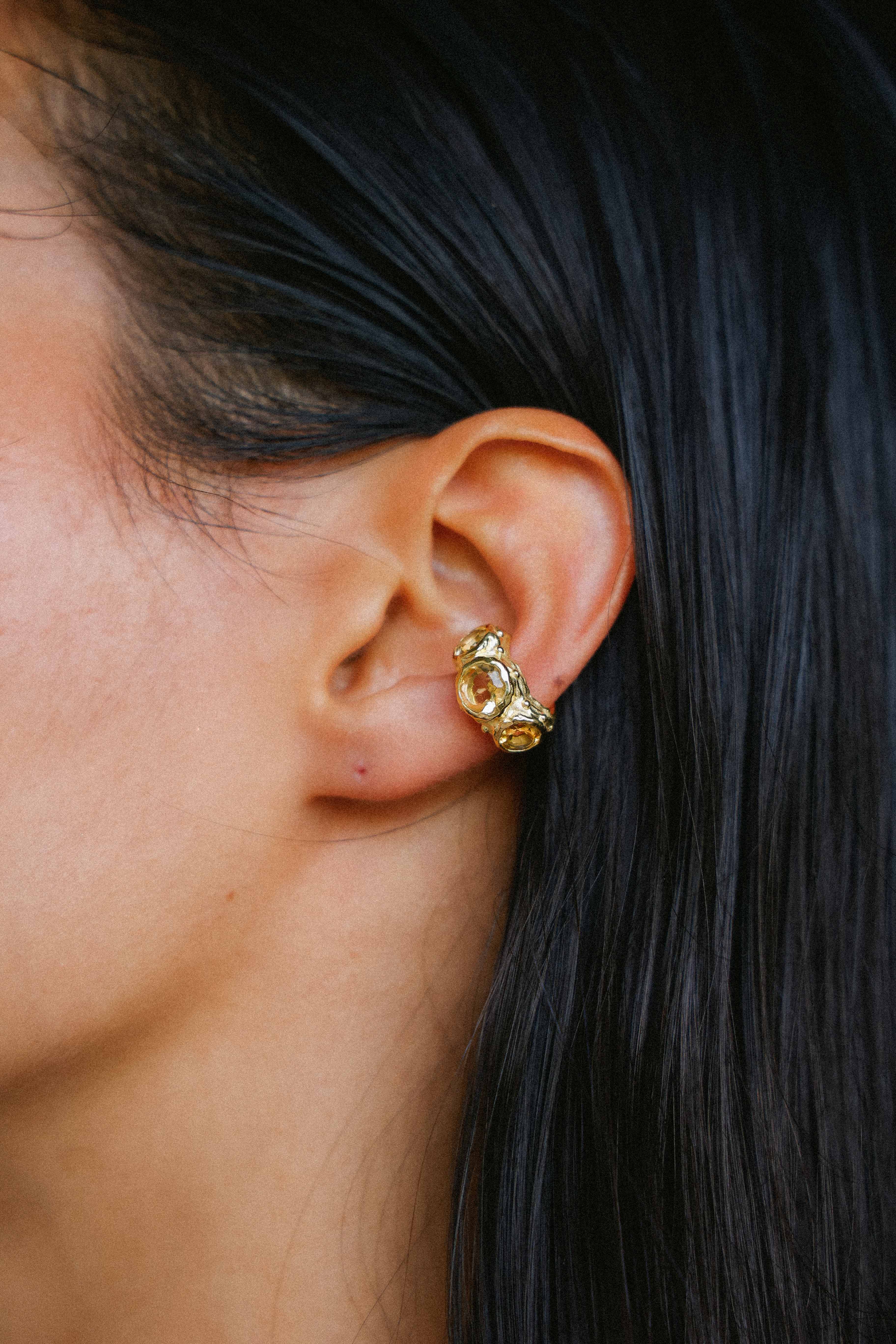 ARO EARCUFF SOLENE ORO Y CITRINO