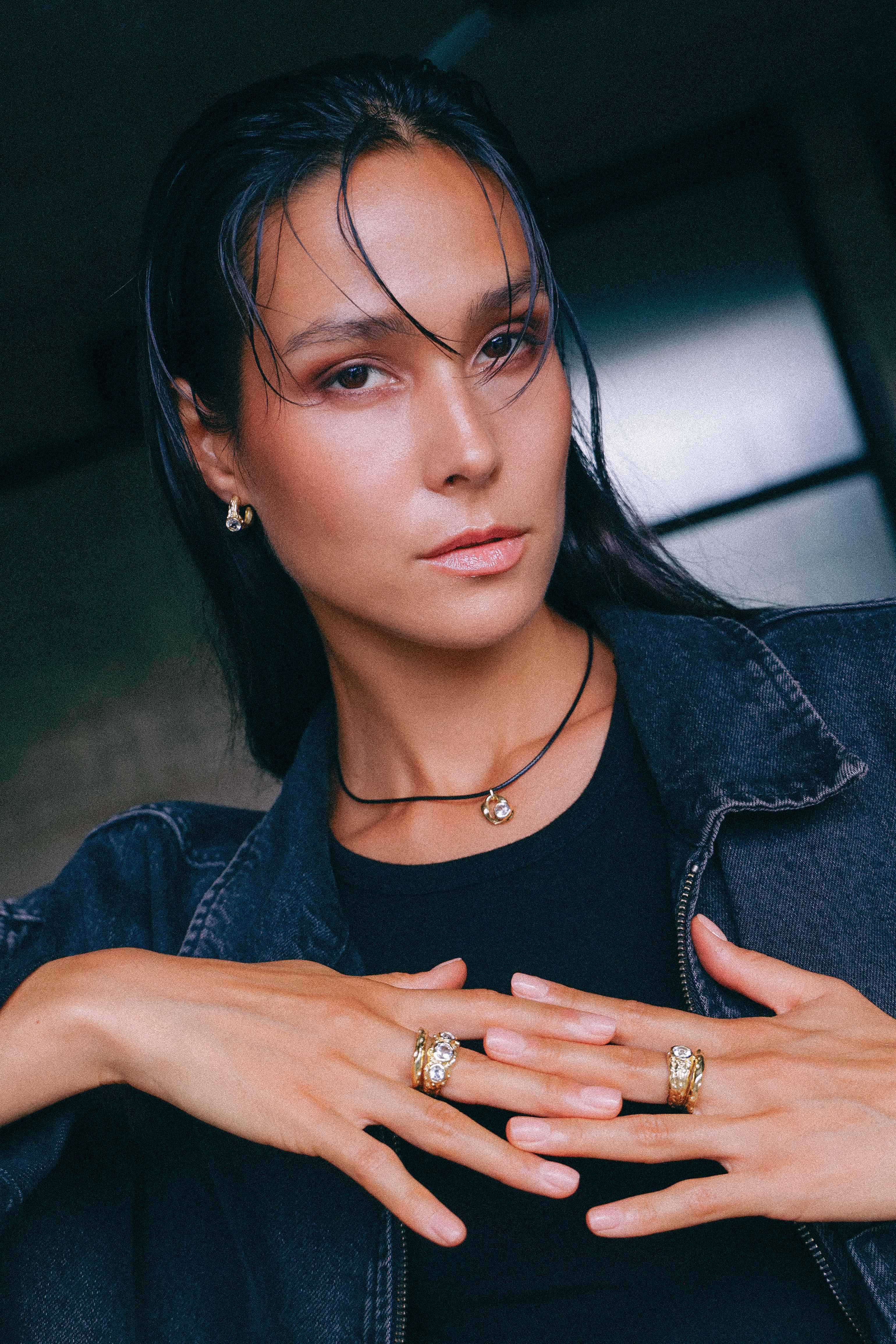 COLLAR SELES ORO Y TOPACIO BLANCO