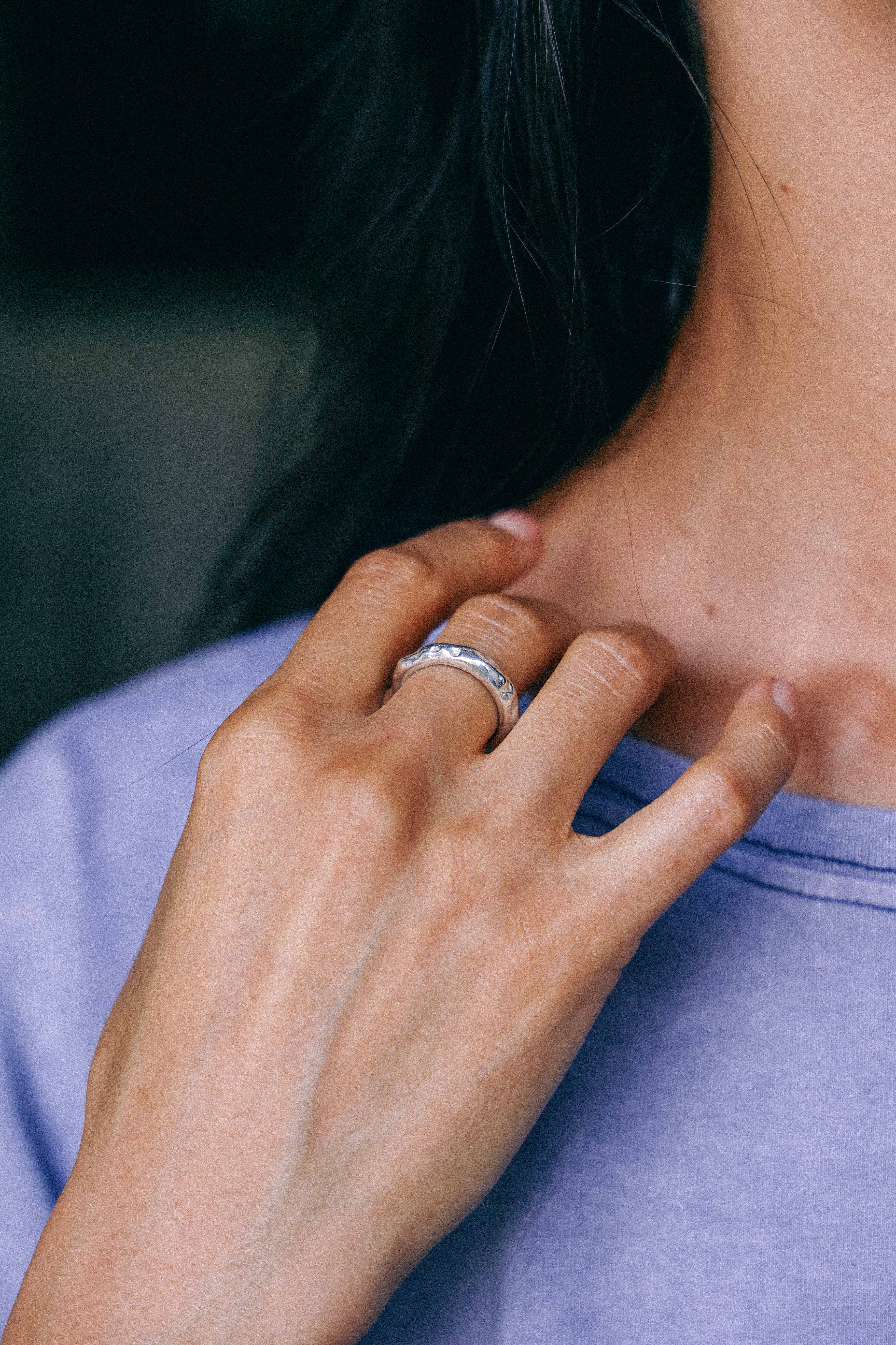 ANILLO VIRA DE PLATA