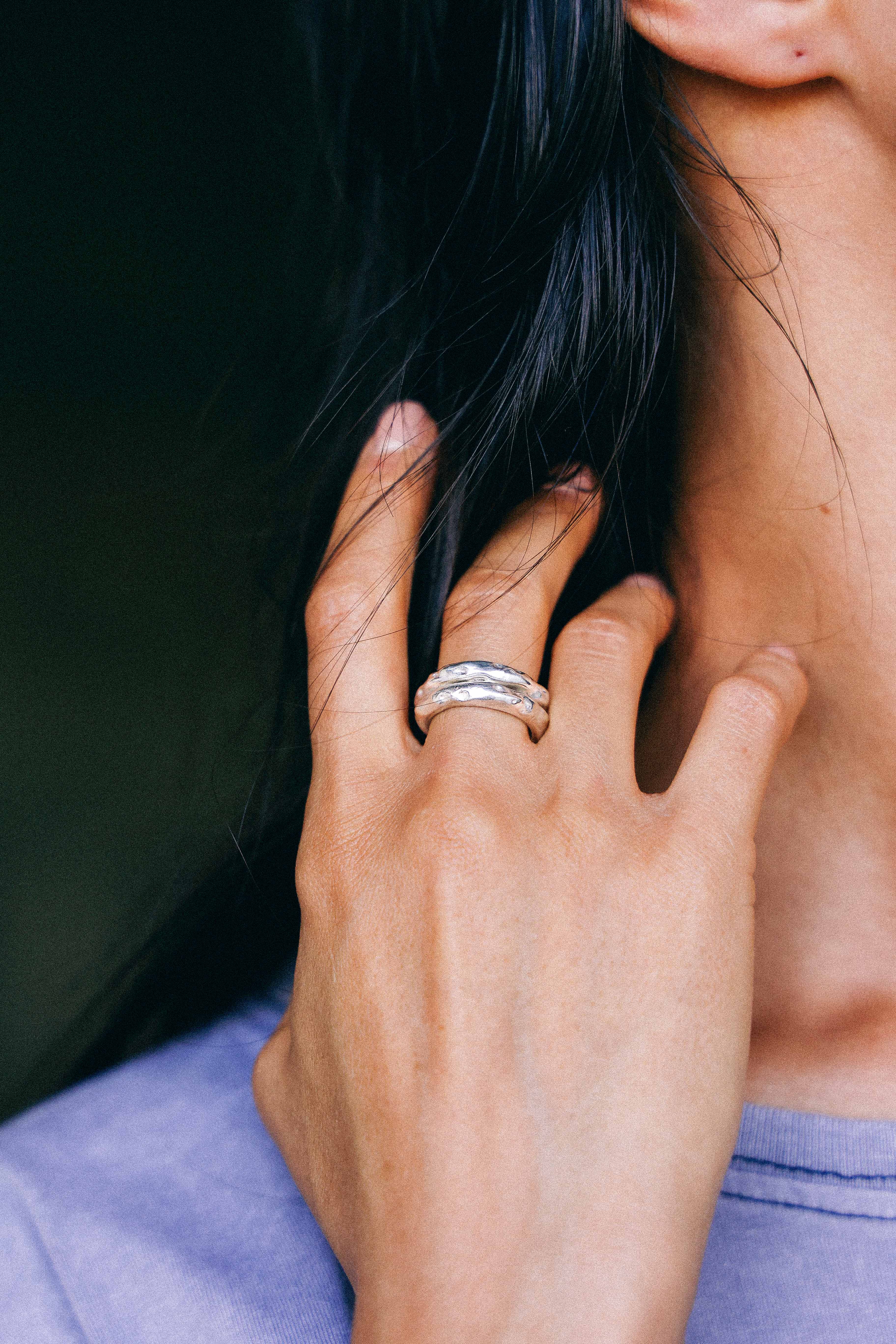 ANILLO VIRA DE PLATA