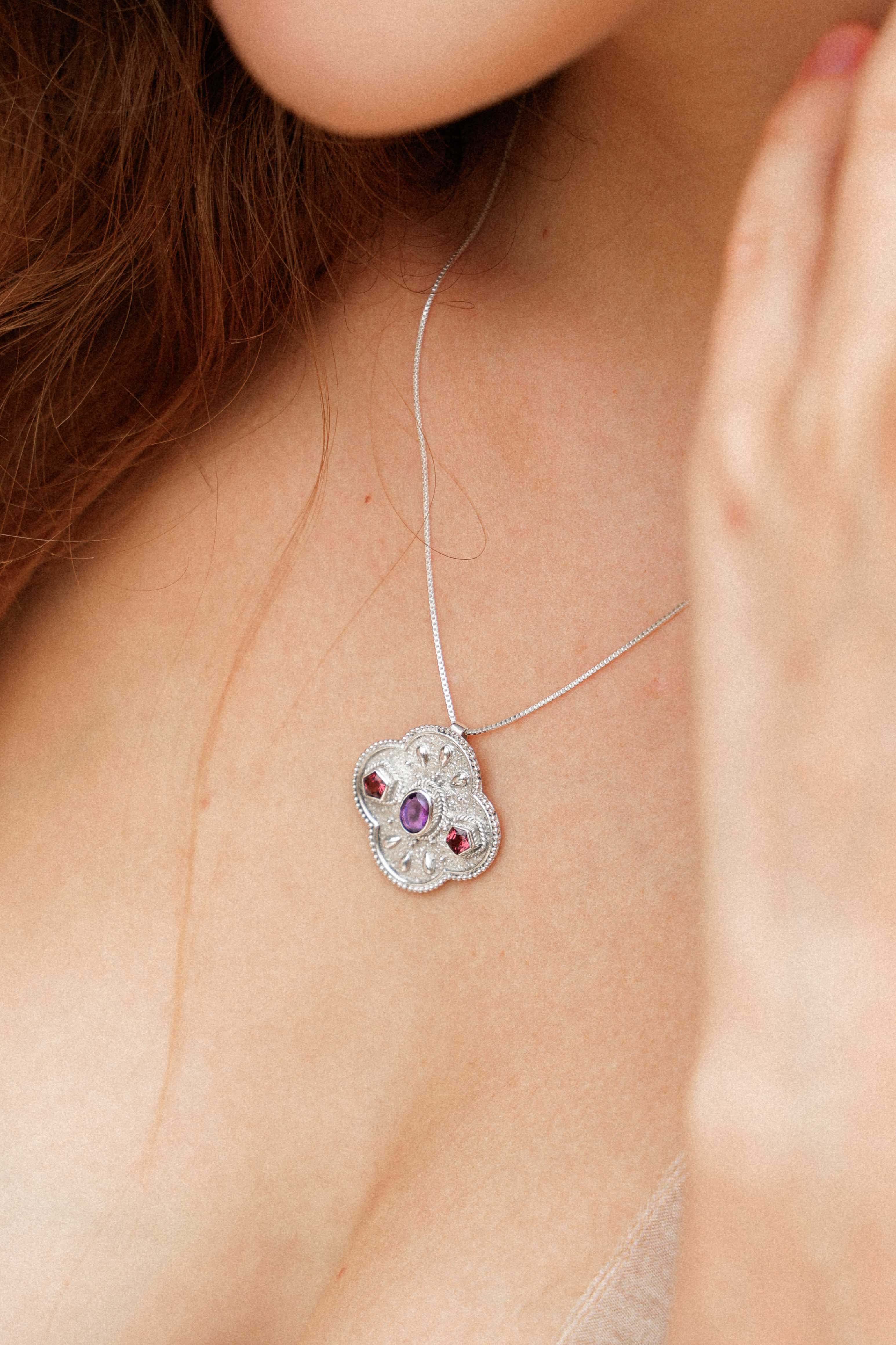 COLLAR PAULETTE AMATISTA