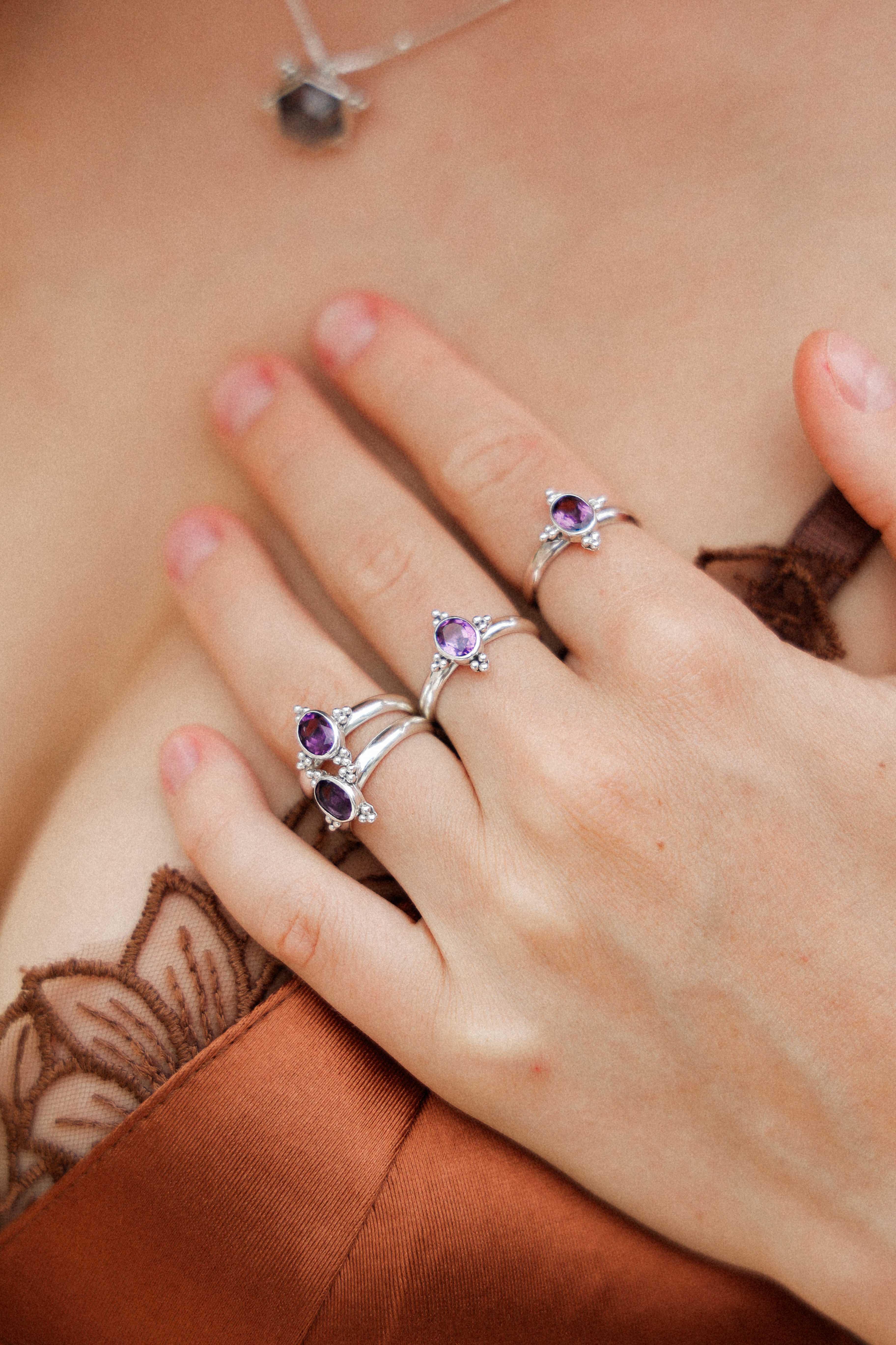ANILLO EKA AMATISTA