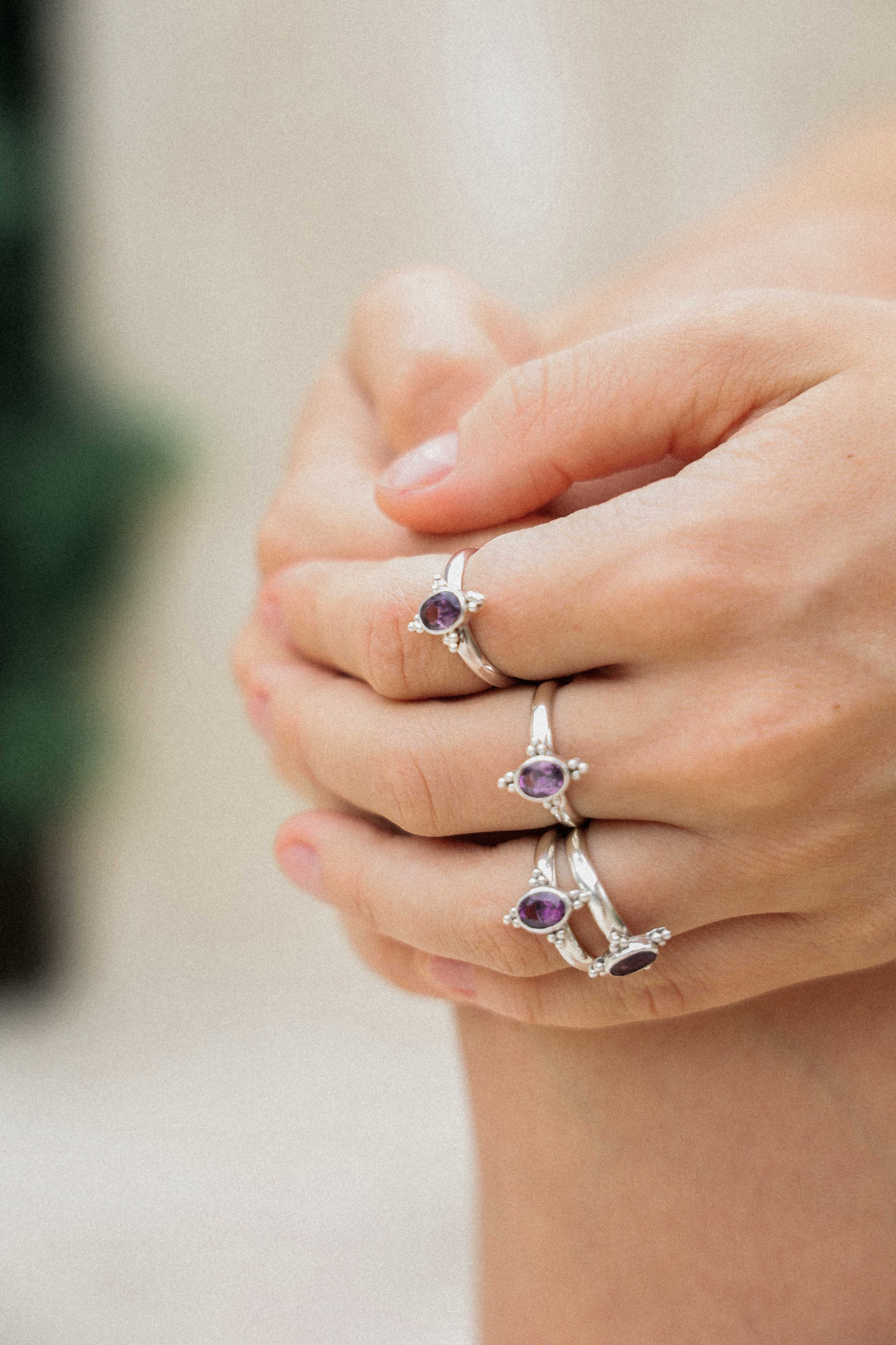 ANILLO EKA AMATISTA