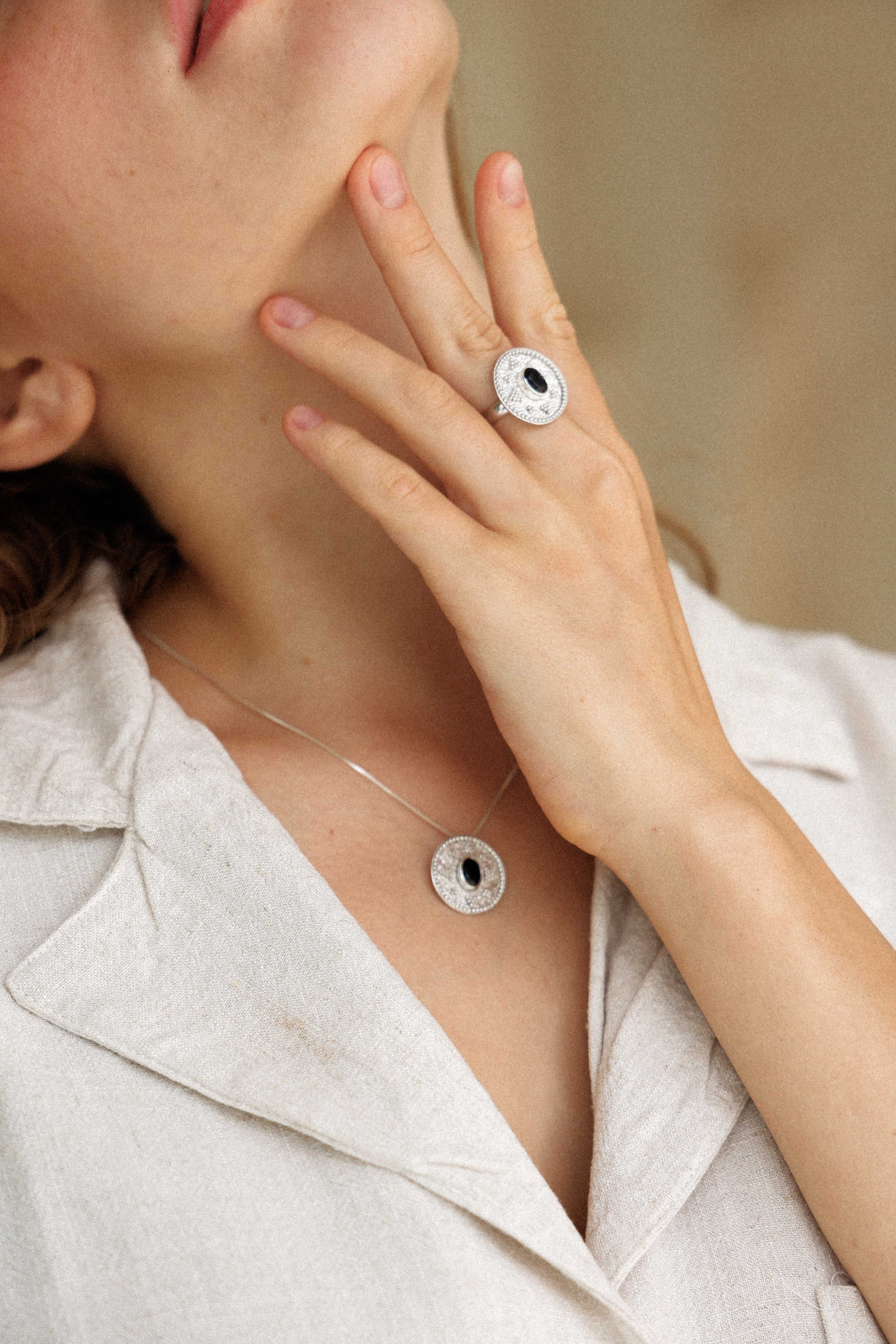 ANILLO OMU ONIX