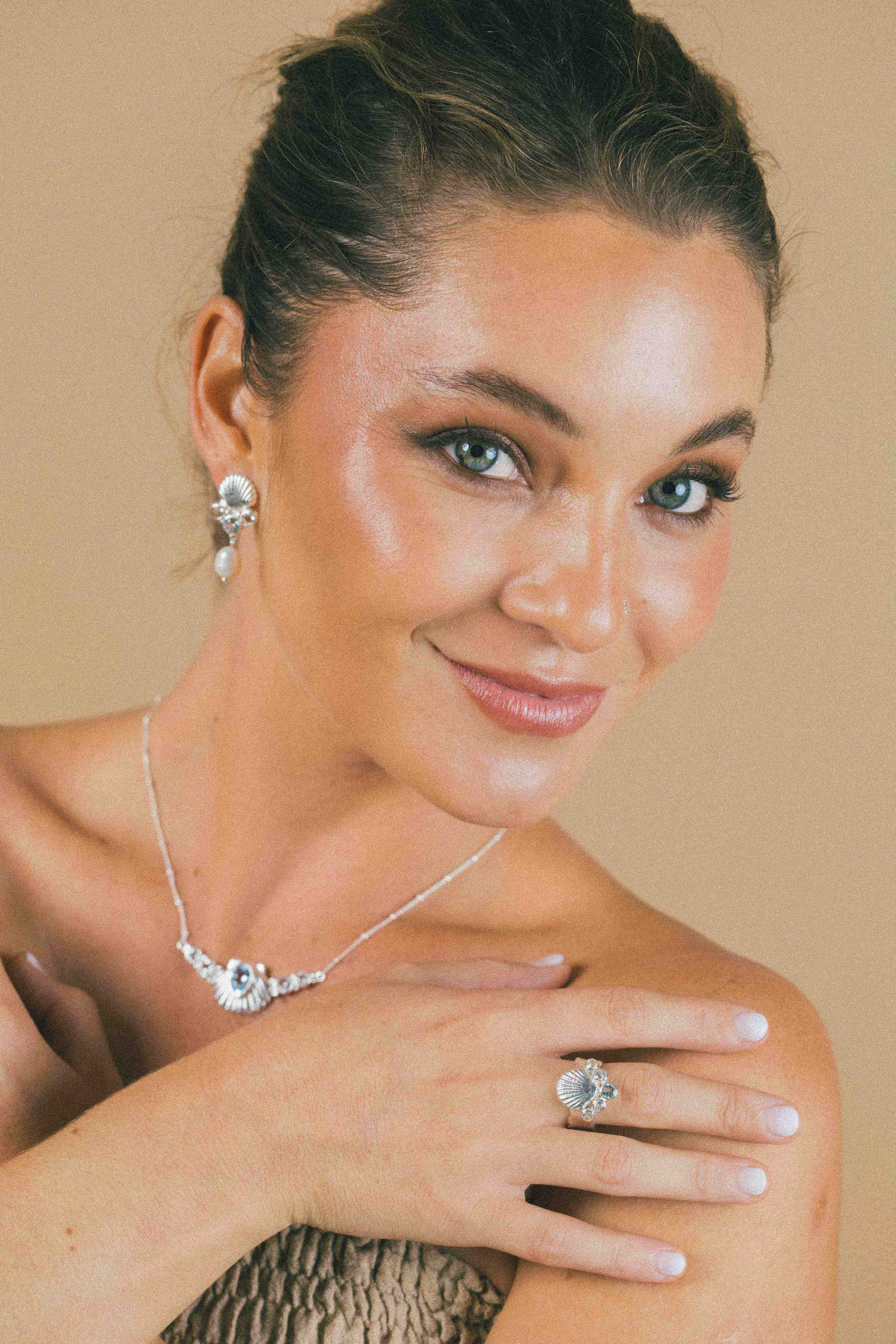 AROS CONMIISANKA DE PLATA DE TOPACIO BLANCO Y CELESTE