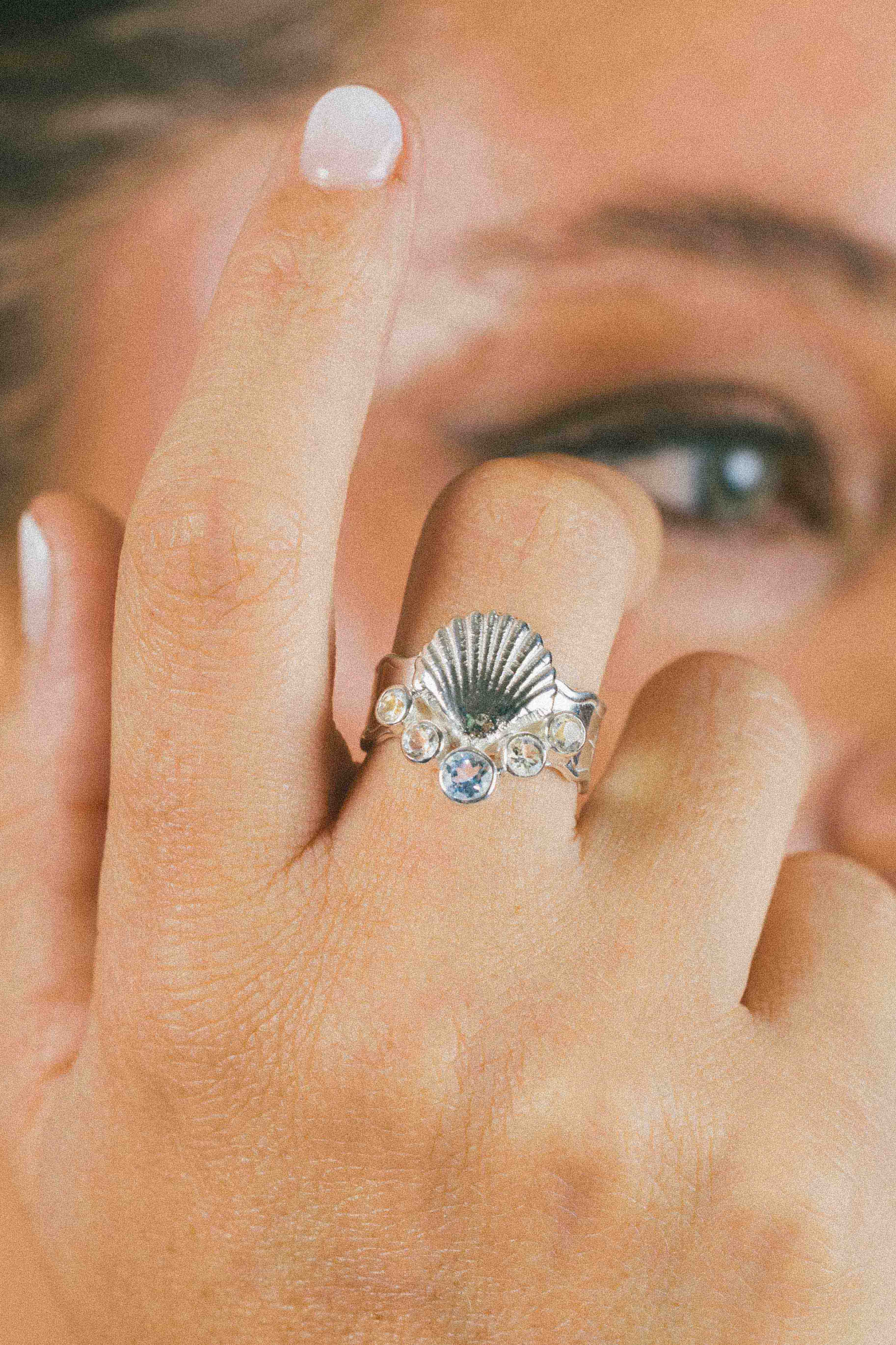 ANILLO CONMIISANKA DE PLATA Y TOPACIO CELESTE