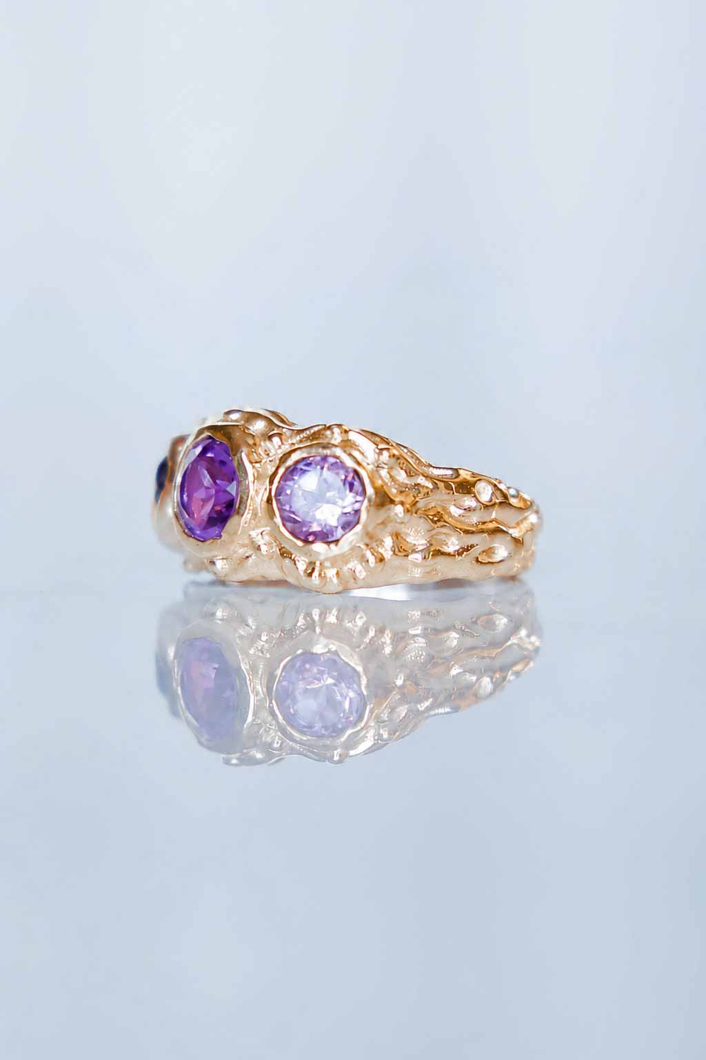 ANILLO SOLENE ORO Y AMATISTAS