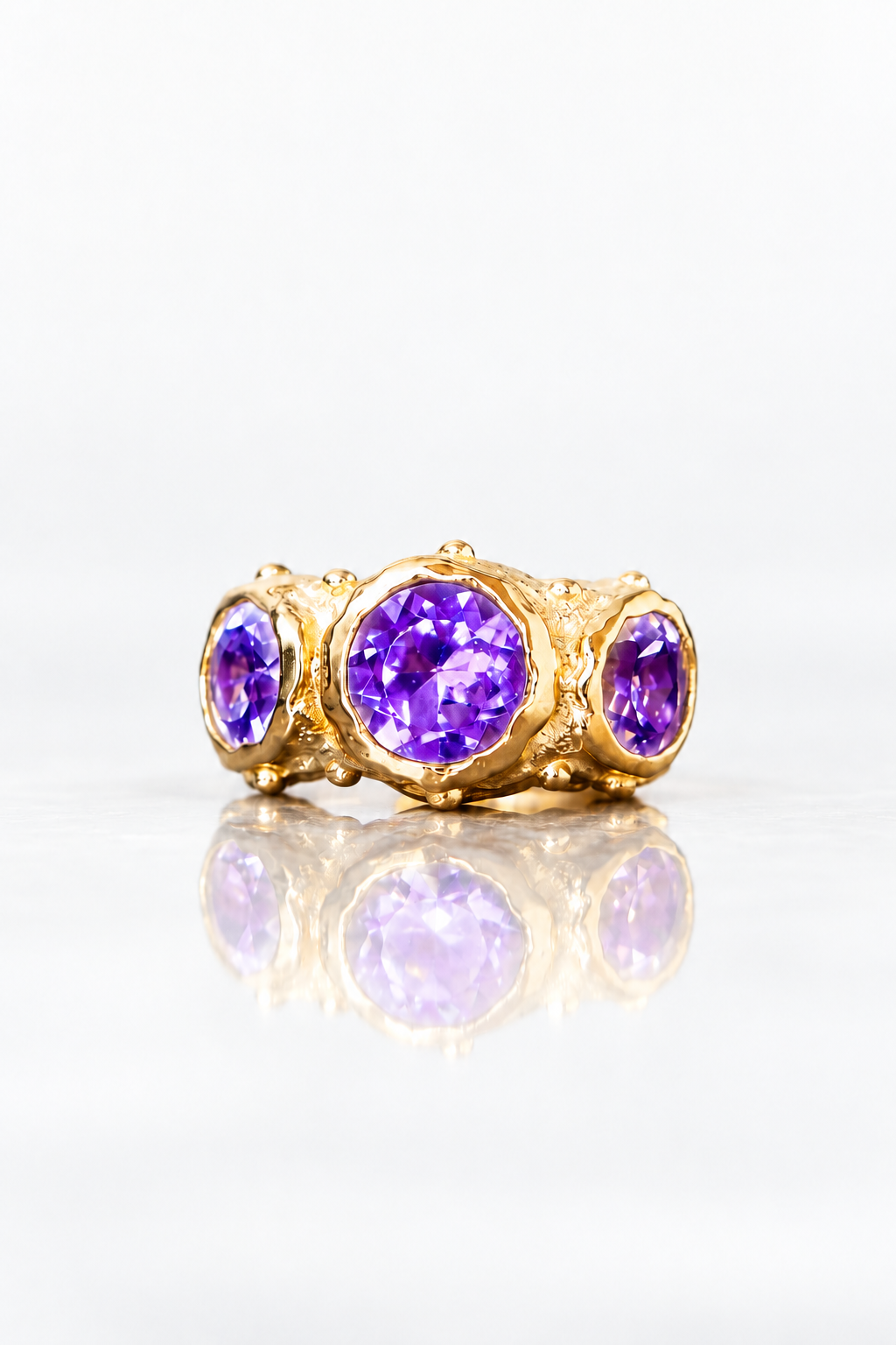 ARO EARCUFF SOLENE ORO Y AMATISTAS
