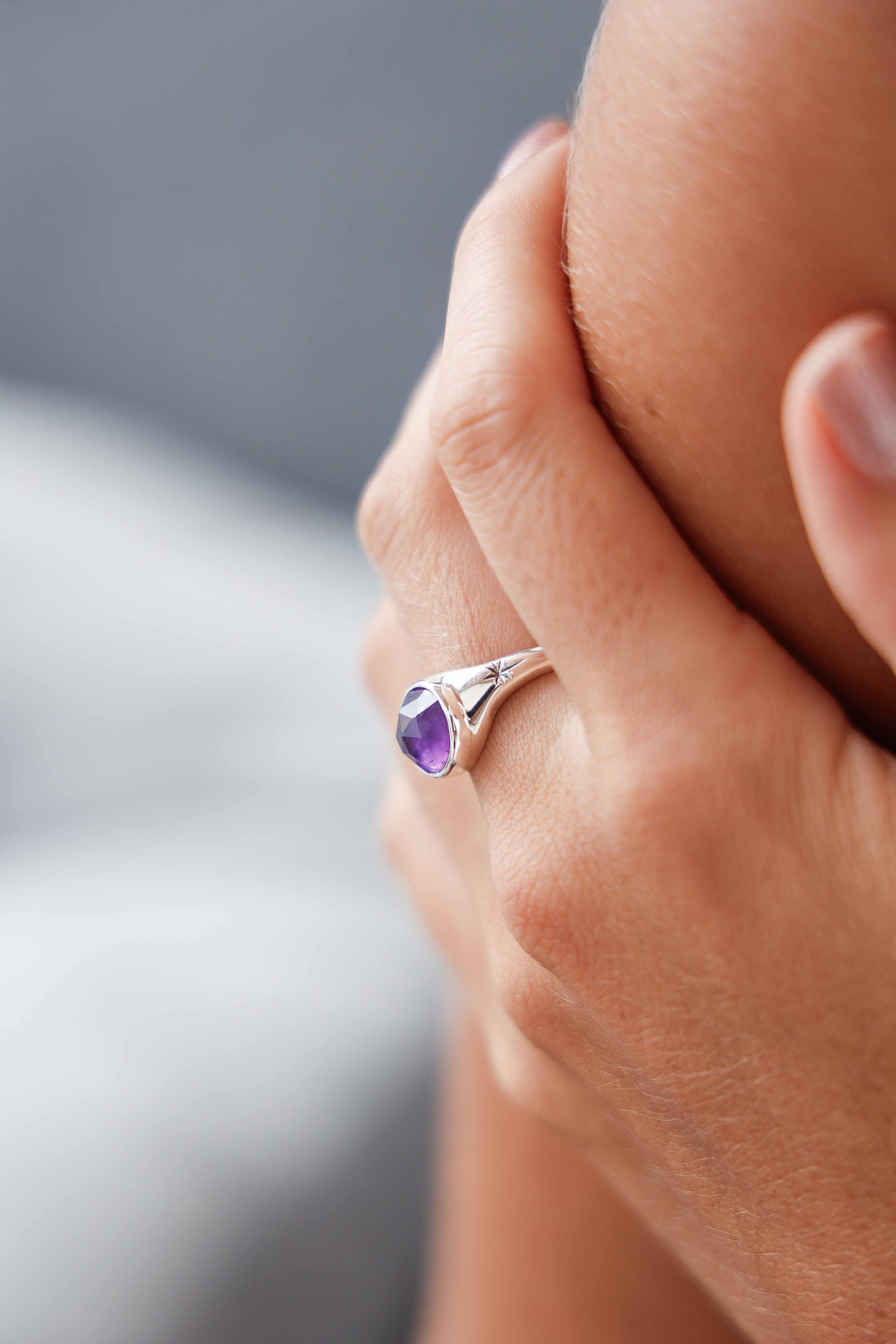 ANILLO GALAXY AMATISTA