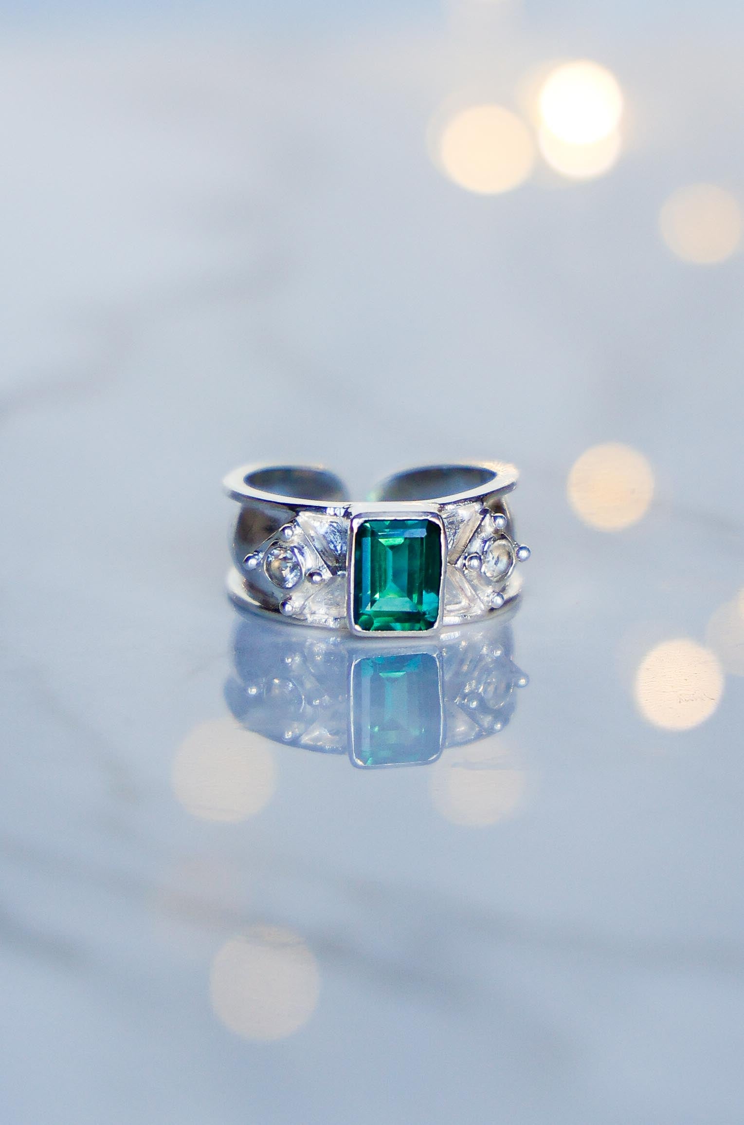 ANILLO AURORA DE PLATA Y CUARZO VERDE