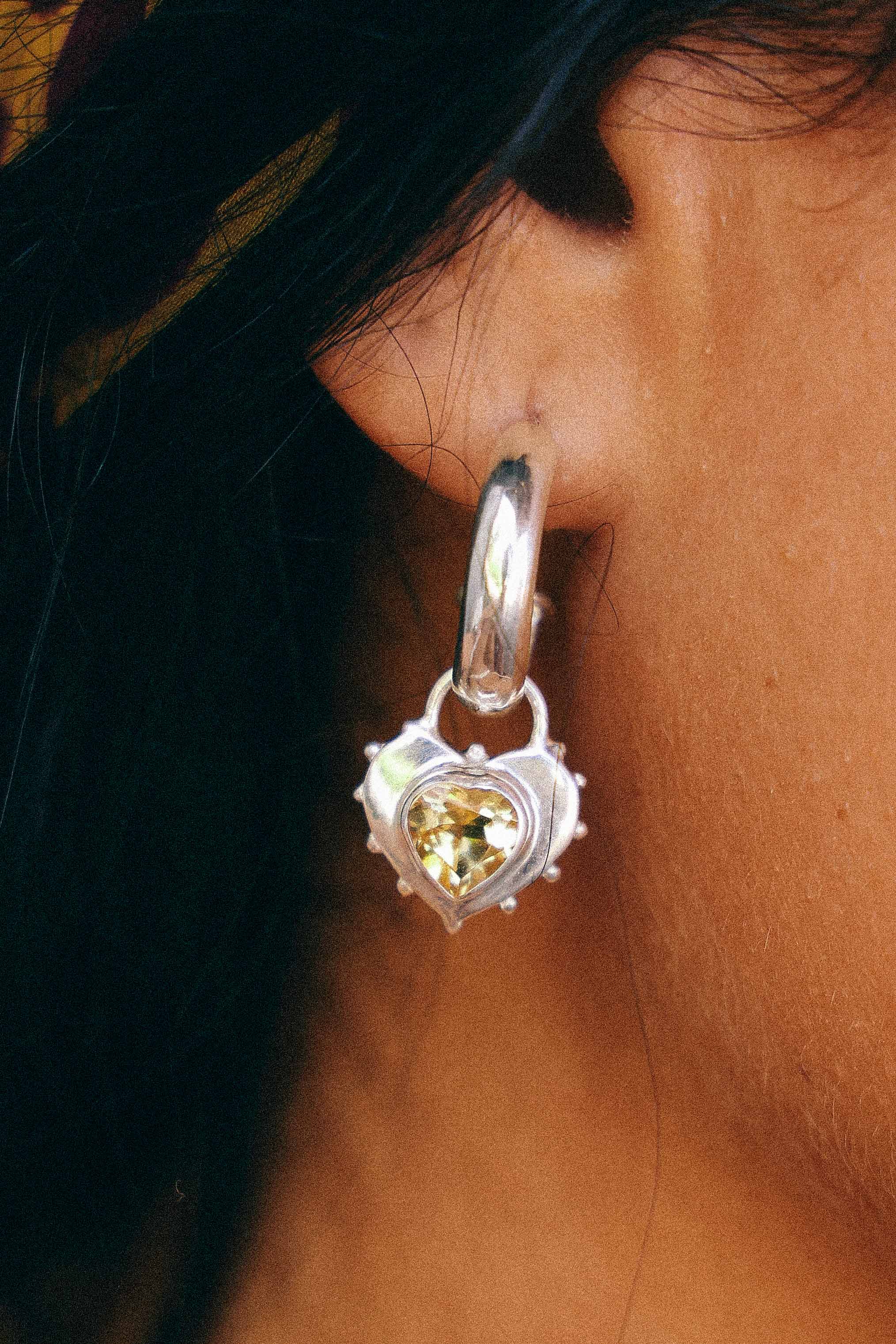 AROS CORAZON DE PLATA Y CITRINO