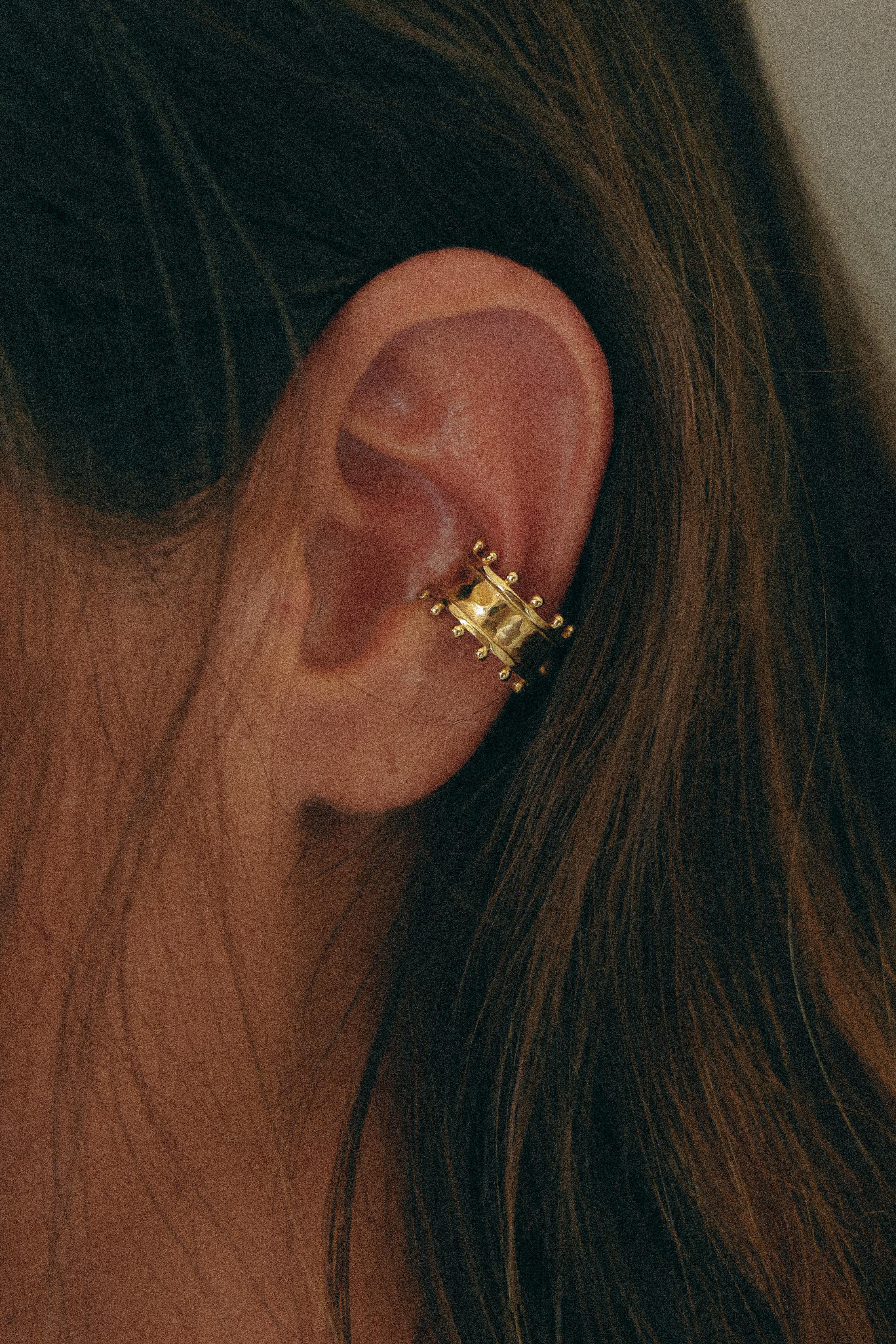 ARO EARCUFF ETER GOLD Y CUARZO VERDE