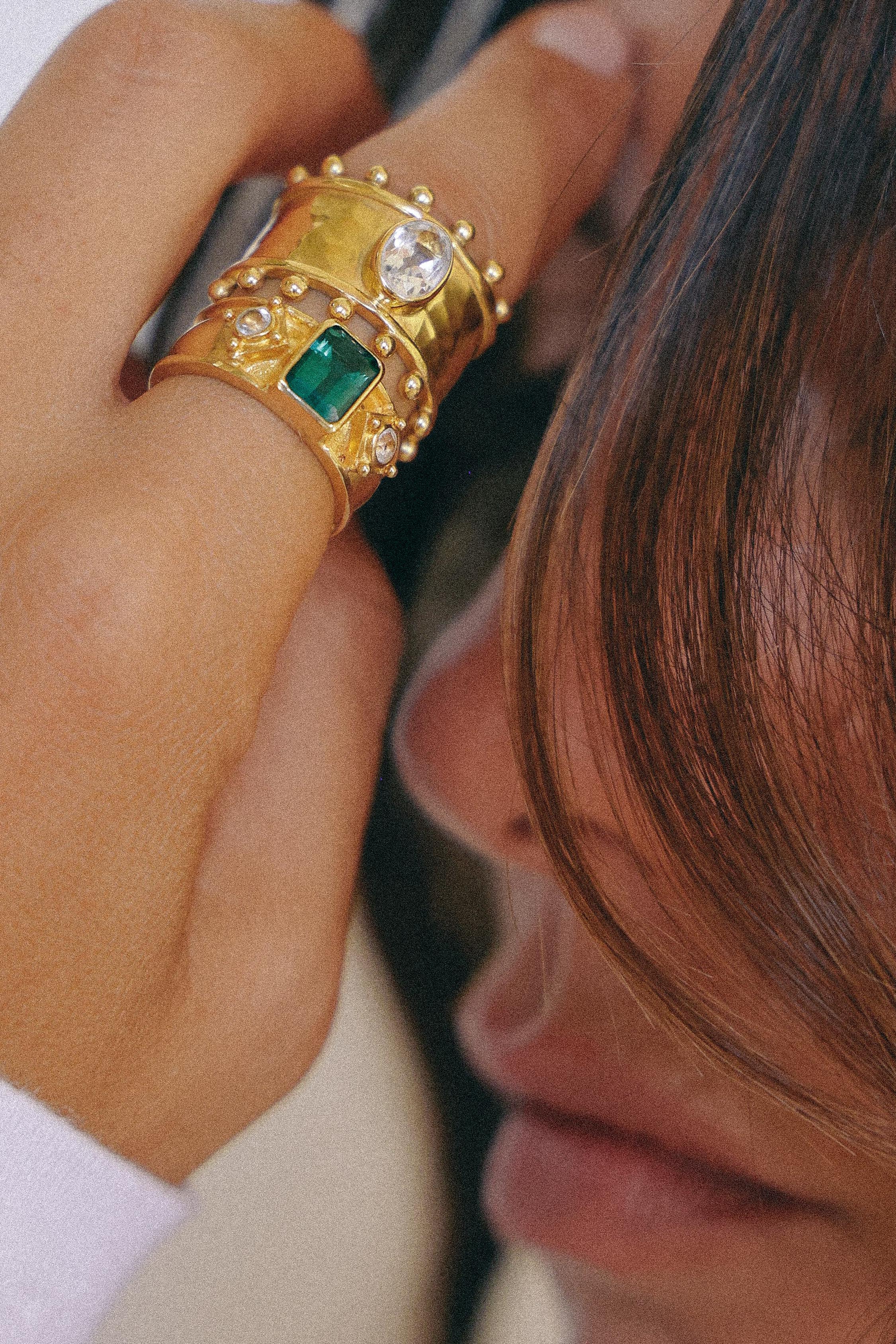 ANILLO ÉTER GOLD Y TOPACIO BLANCO