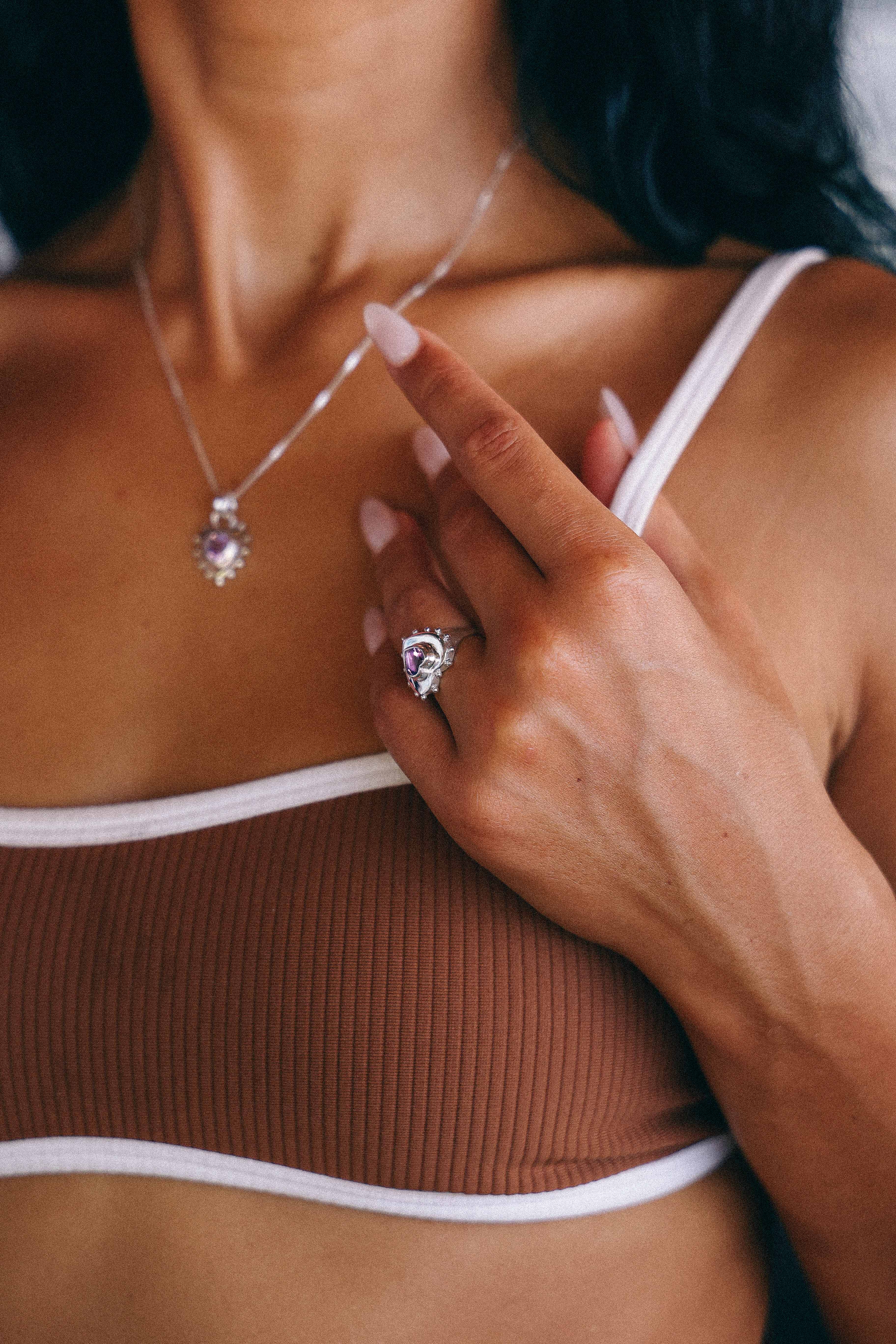 ANILLO CORAZON DE PLATA Y AMATISTA