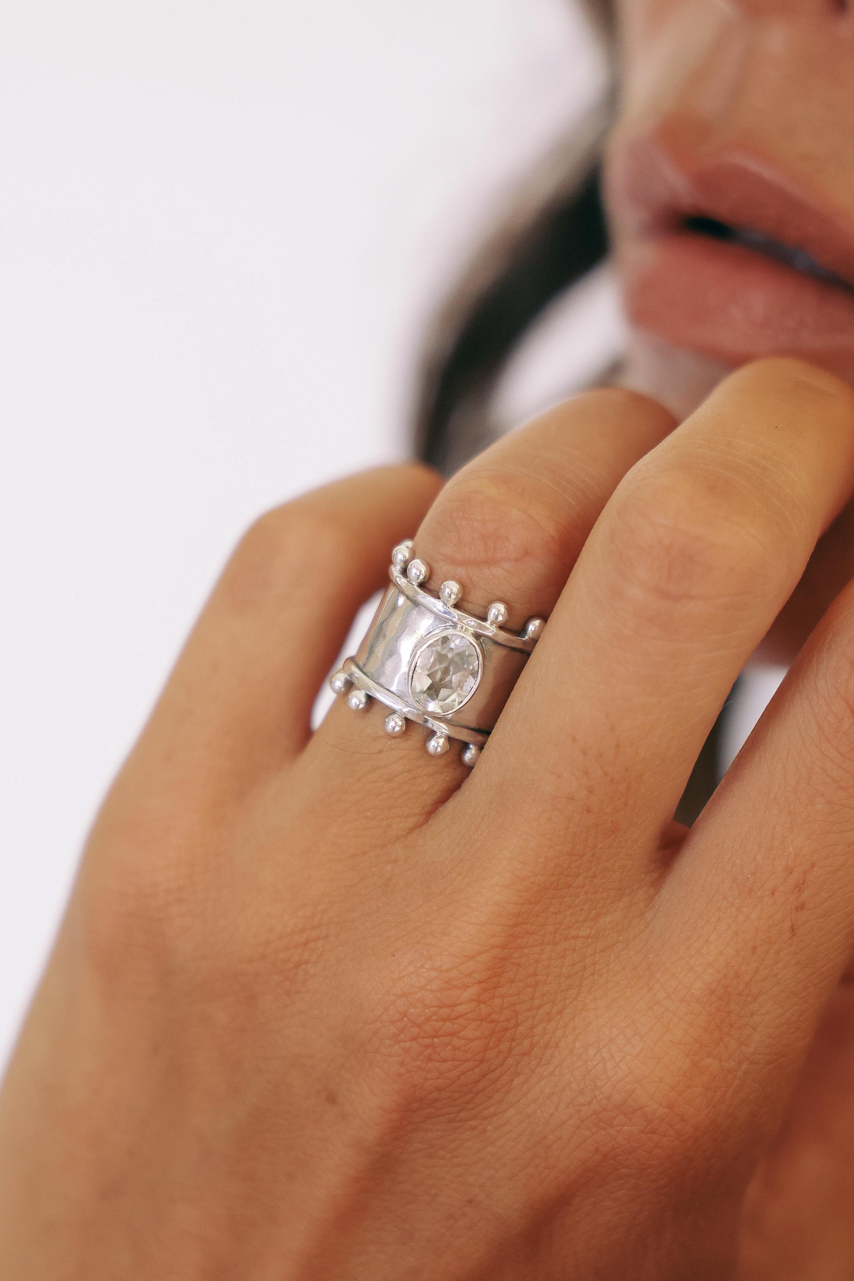 ANILLO ÉTER DE PLATA Y TOPACIO BLANCO