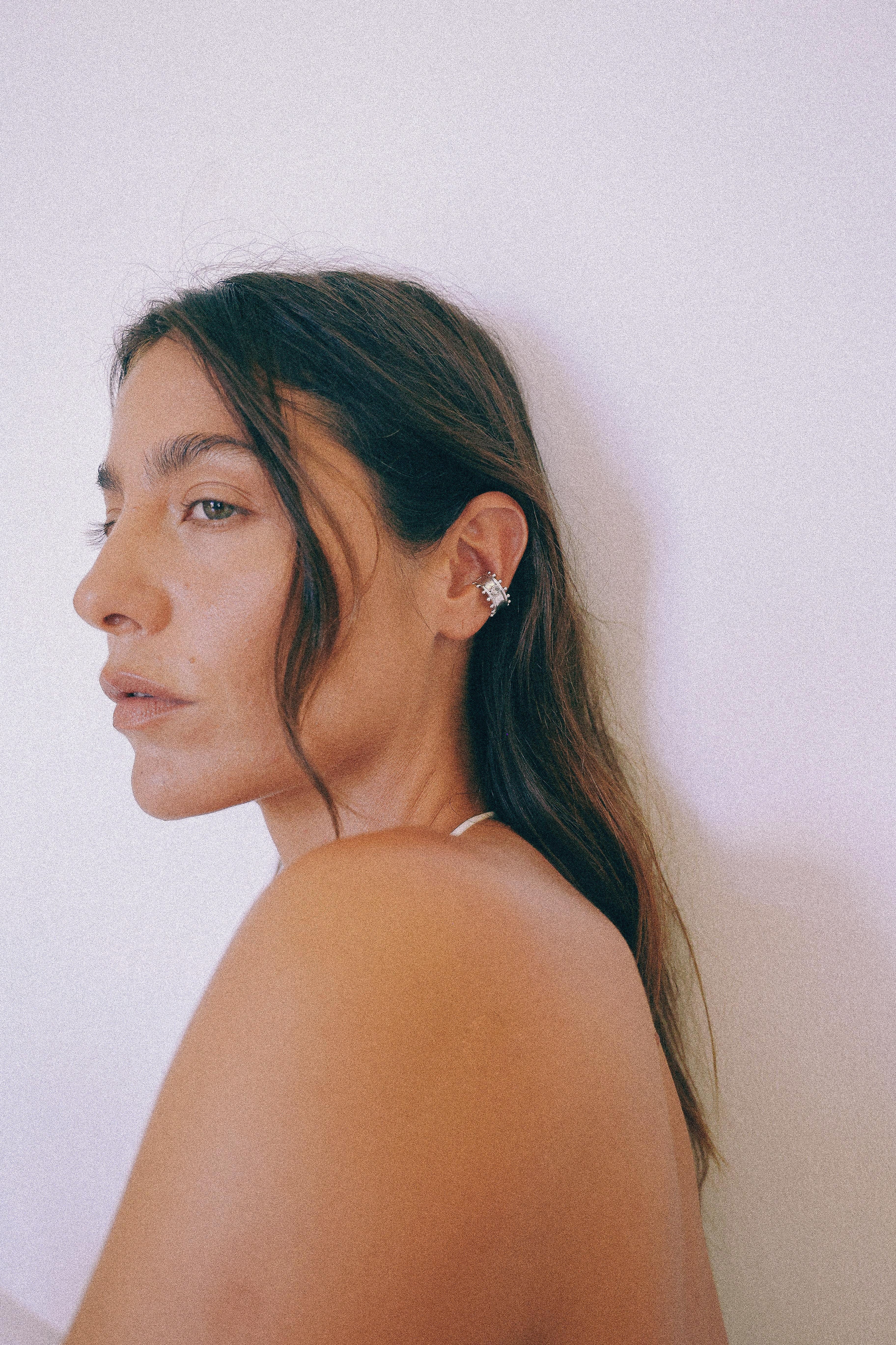ARO EARCUFF ÉTER DE PLATA TOPACIO BLANCO
