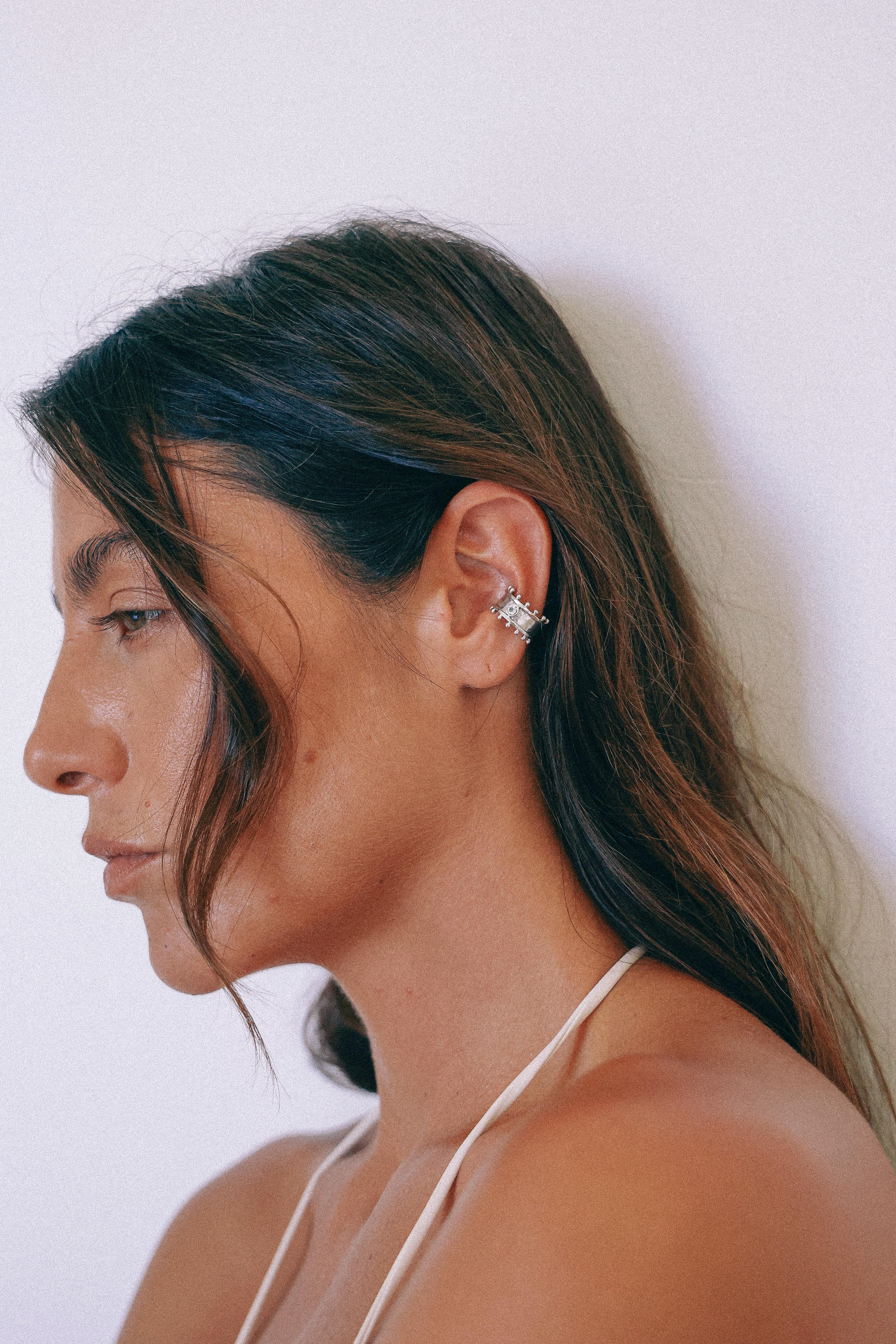 ARO EARCUFF ÉTER DE PLATA TOPACIO BLANCO