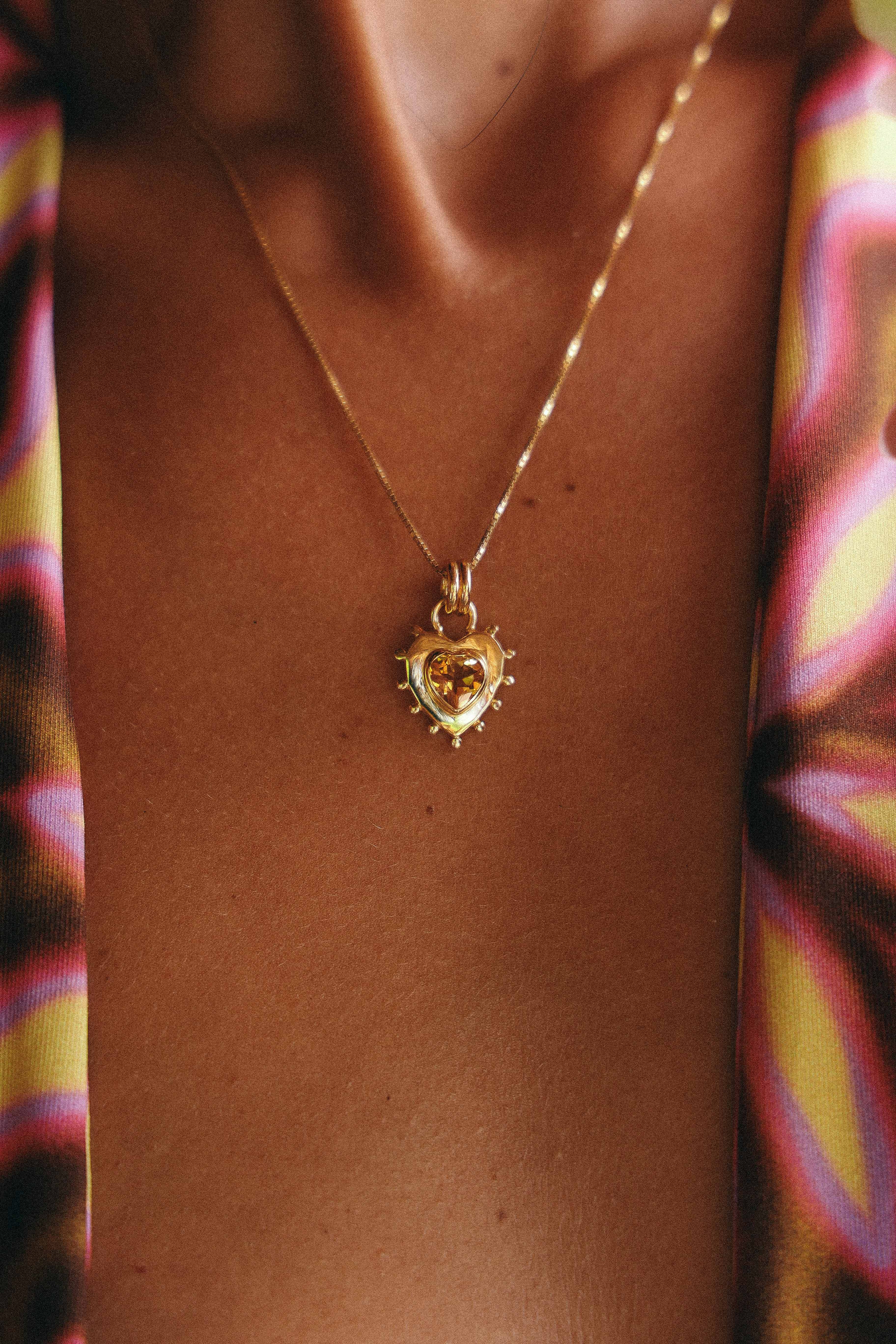 COLLAR CORAZON CITRINO GOLD