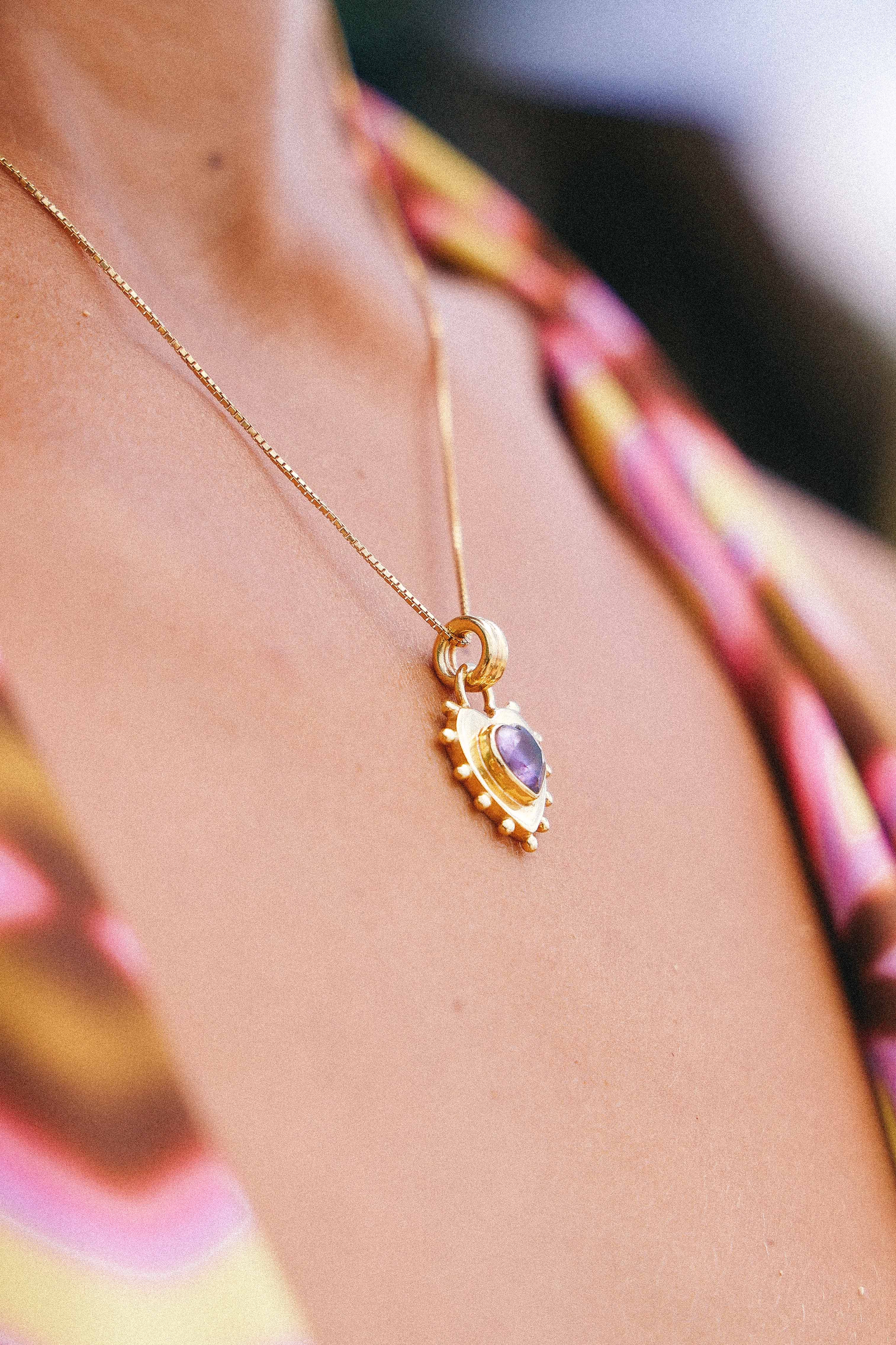 COLLAR CORAZON AMATISTA GOLD