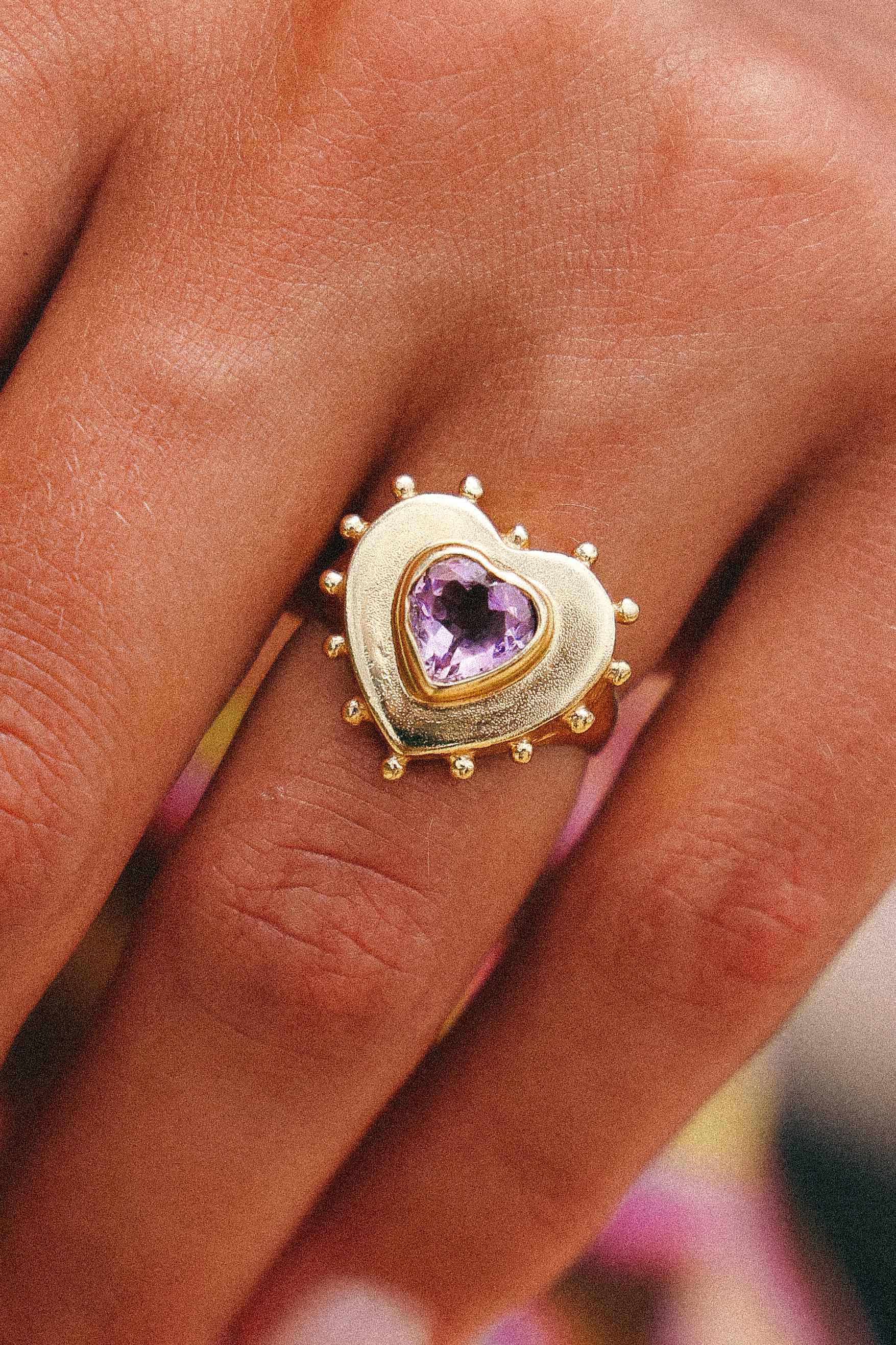 ANILLO CORAZON AMATISTA GOLD