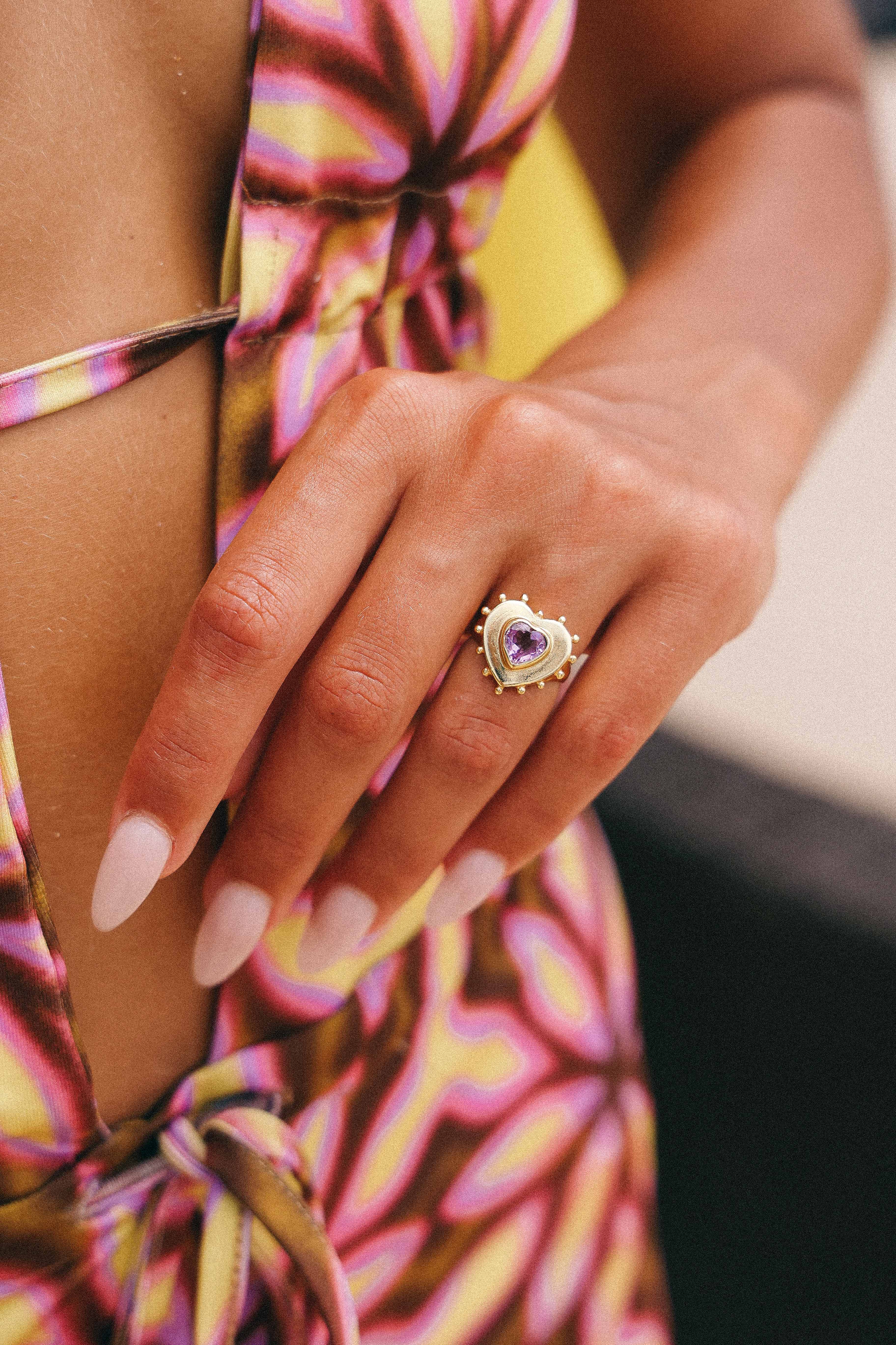 ANILLO CORAZON AMATISTA GOLD