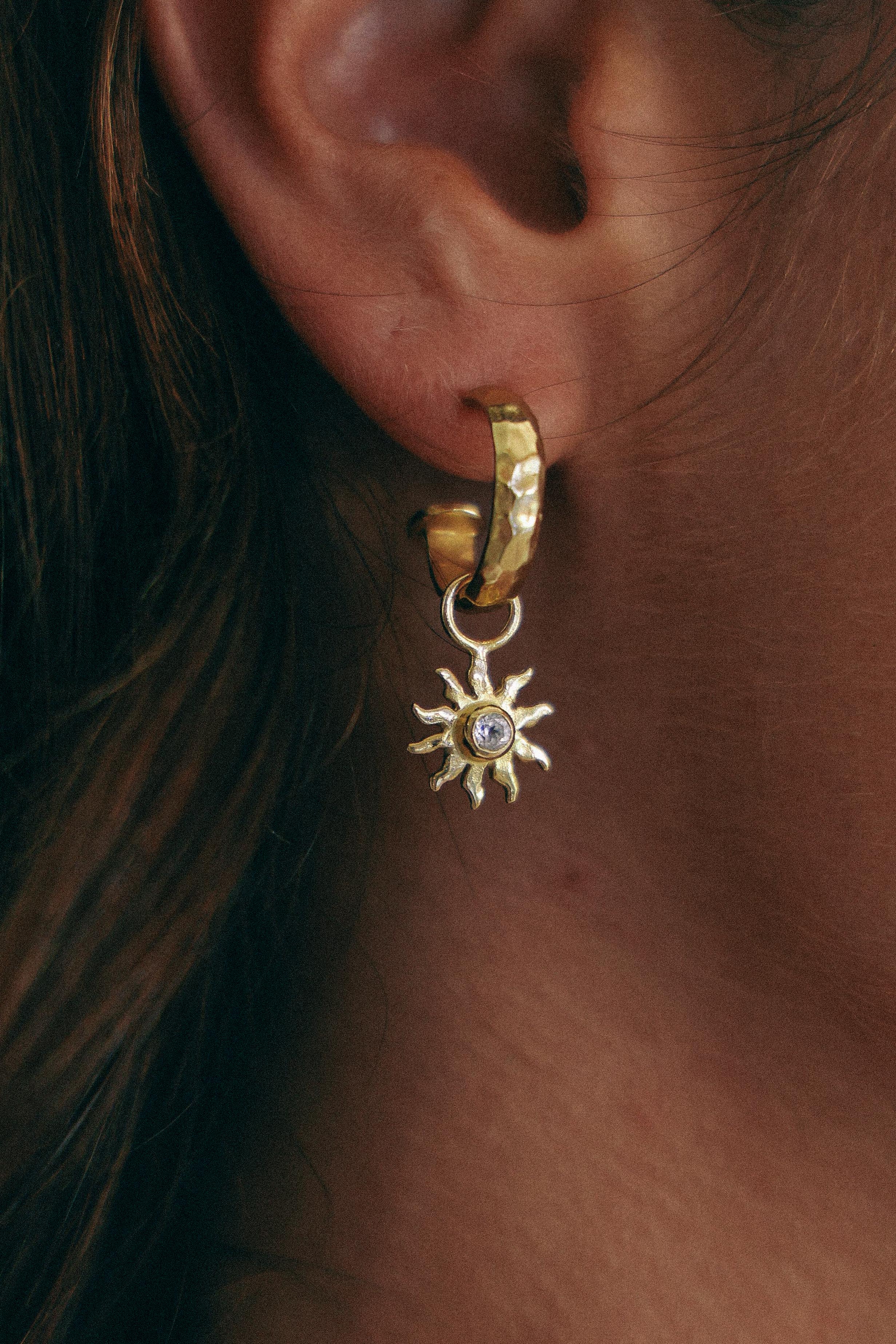 AROS AUREA GOLD Y TOPACIO BLANCO
