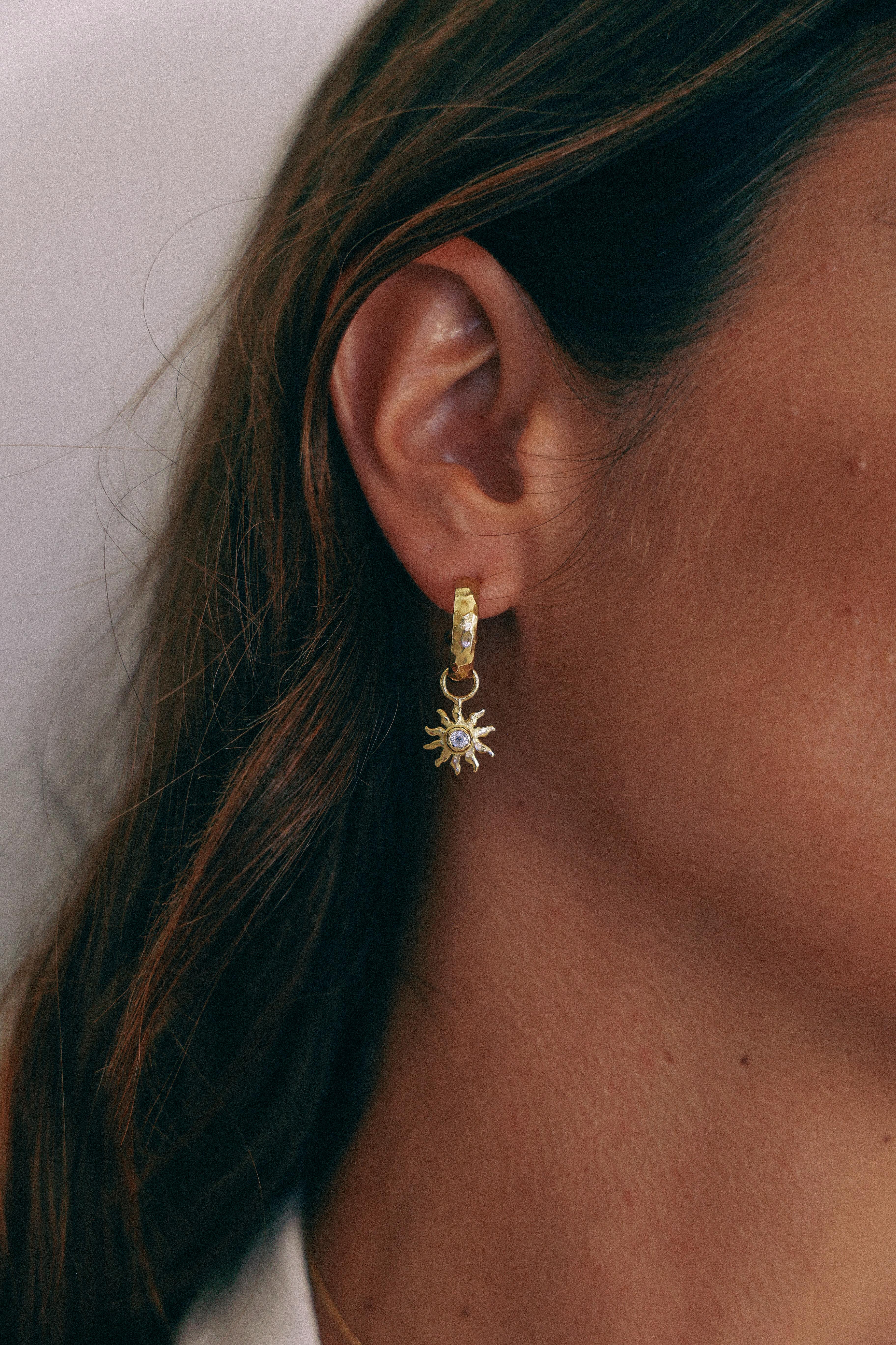 AROS AUREA GOLD Y TOPACIO BLANCO