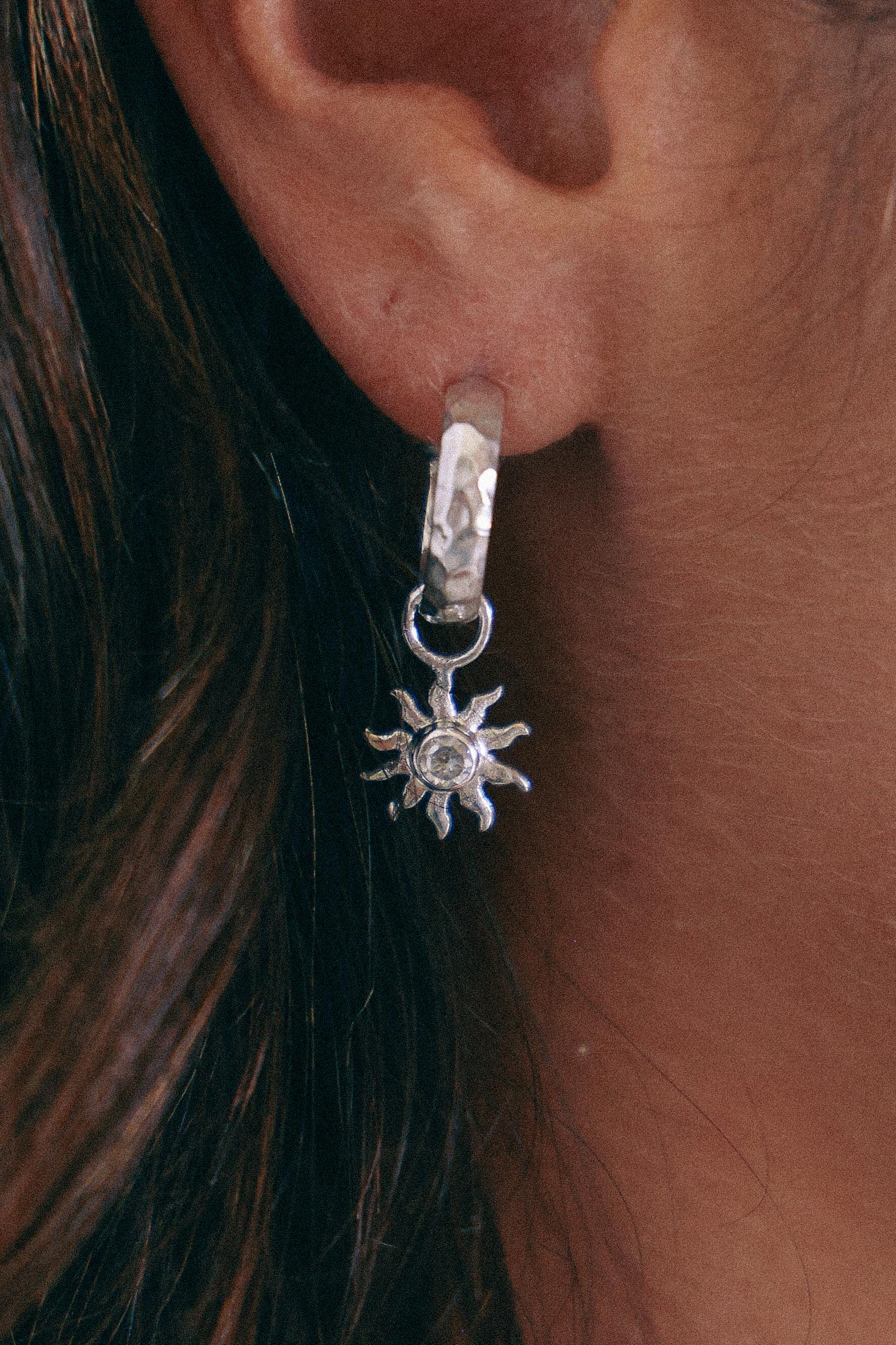 AROS AUREA DE PLATA Y TOPACIO BLANCO
