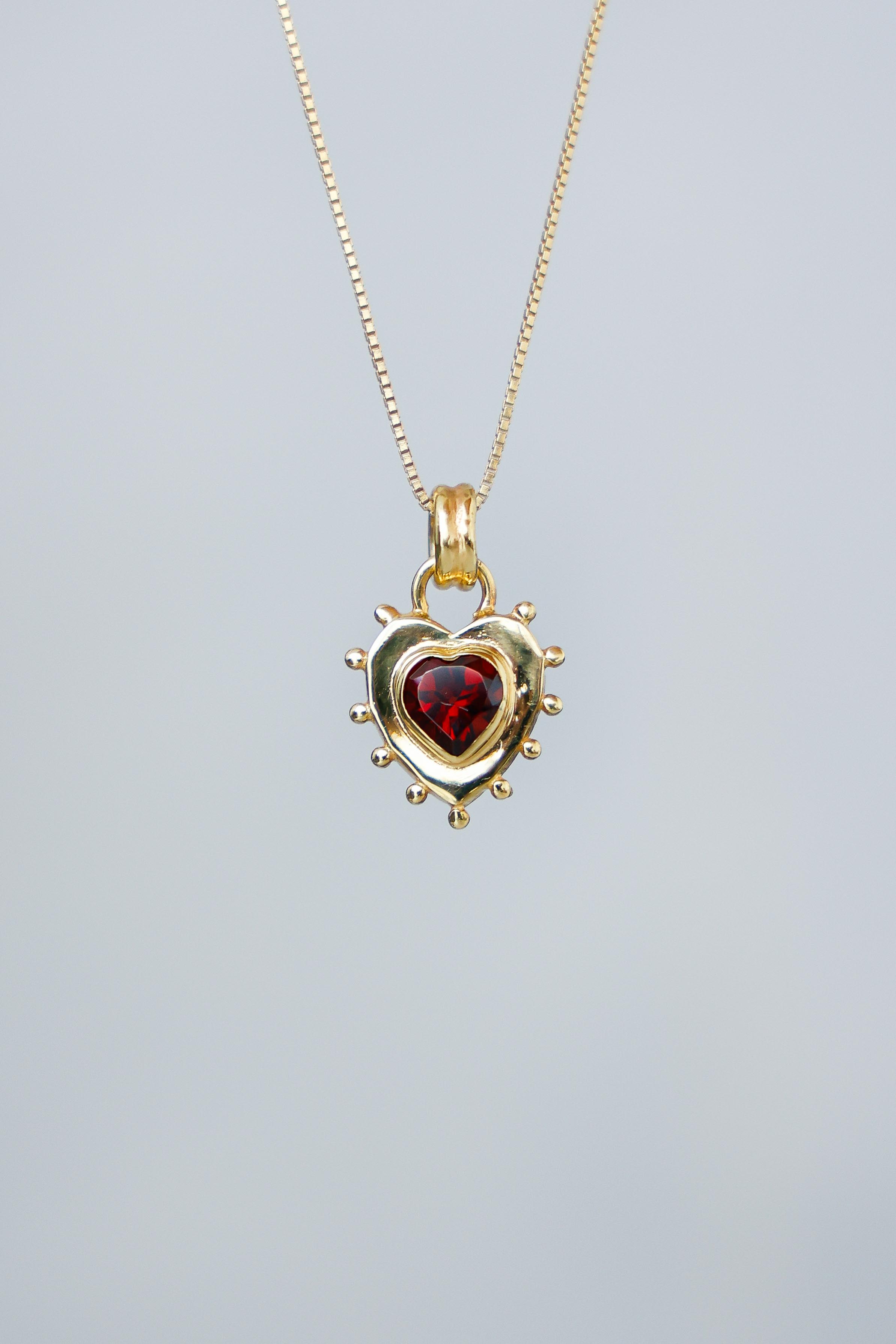 COLLAR CORAZON GRANATE GOLD