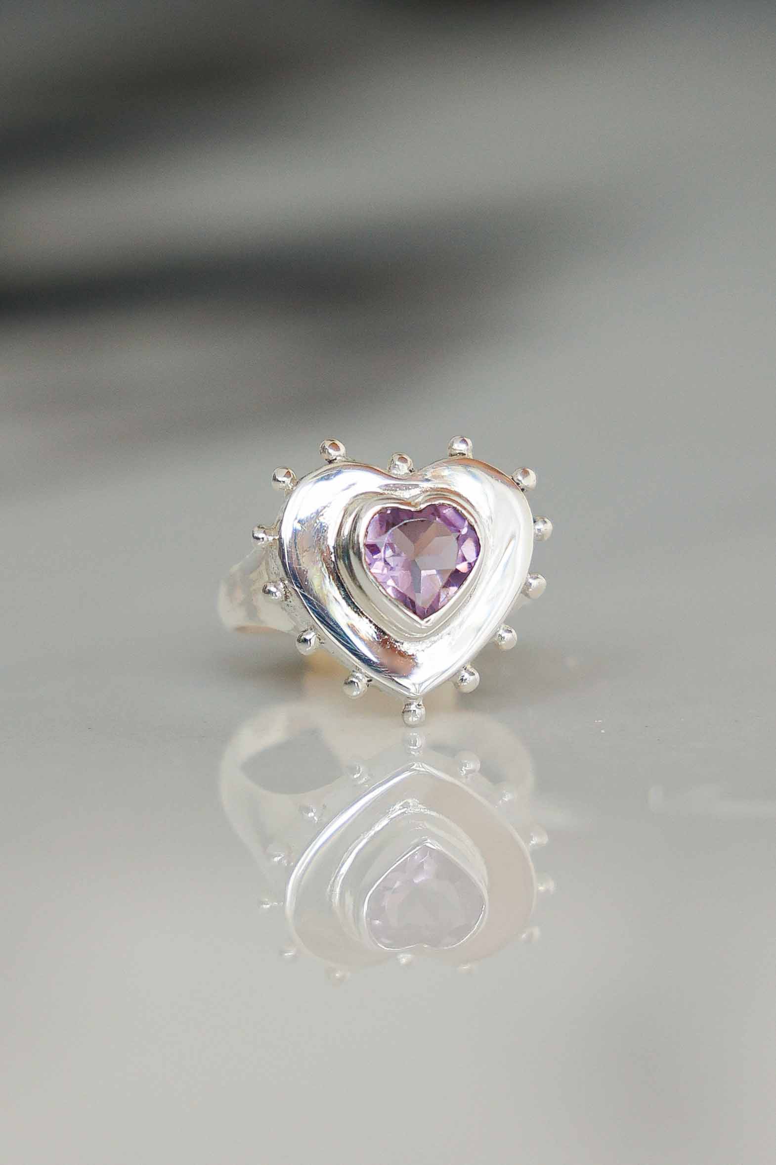 ANILLO CORAZON DE PLATA Y AMATISTA