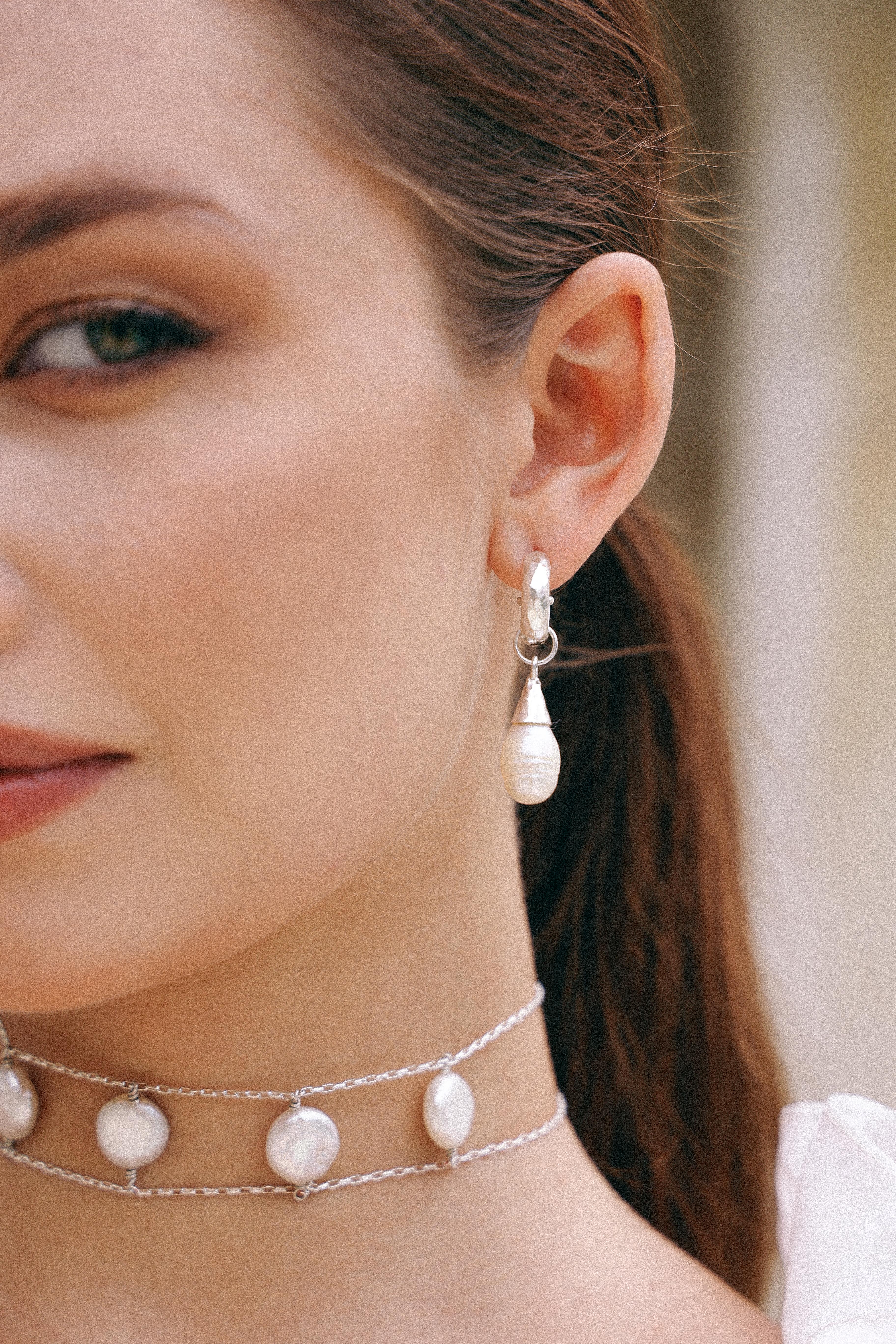 AROS HOOPS MADRE PERLA DE PLATA