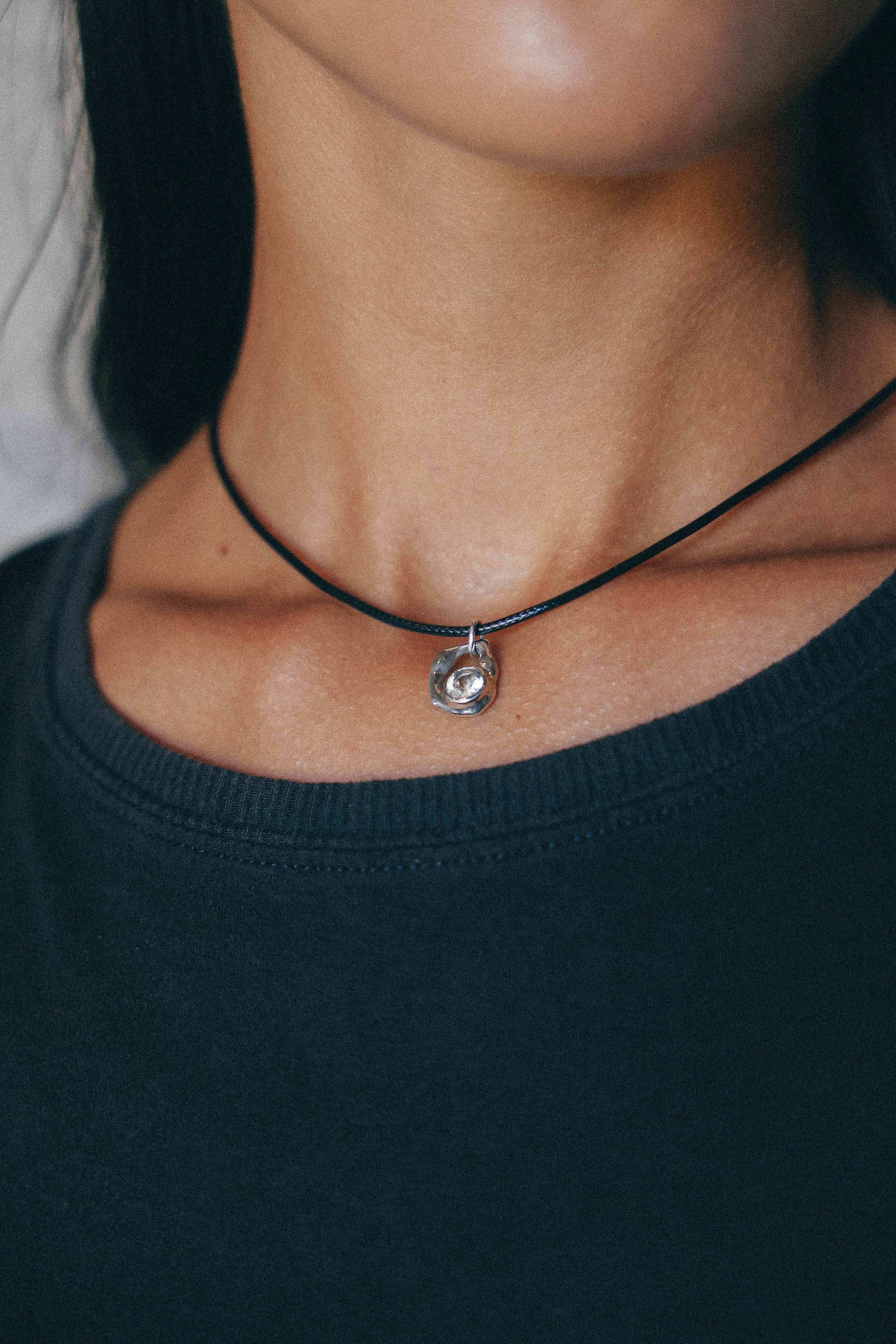 COLLAR SELES DE PLATA Y TOPACIO BLANCO